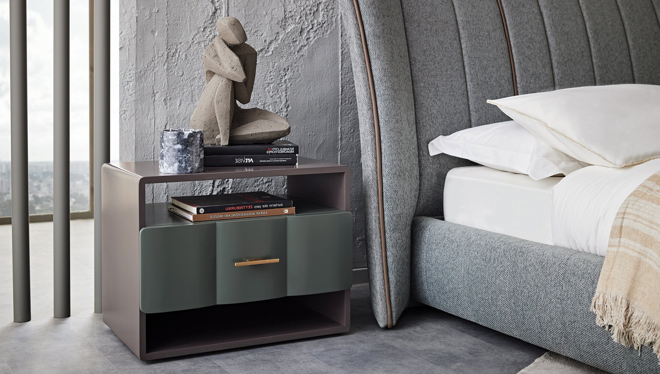 Нощно шкафче «Cache» + чекмедже и рафт, размер 61х49х45см