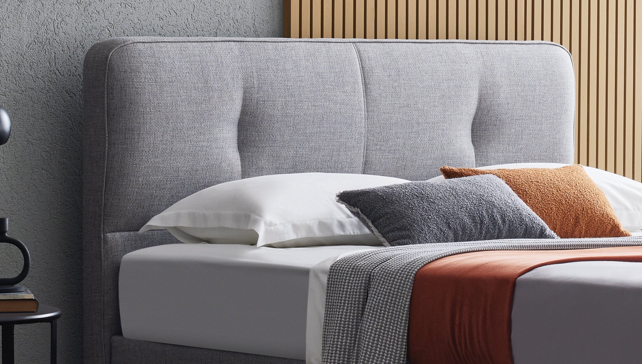 Тапицирана табла за легло «Cool Action»