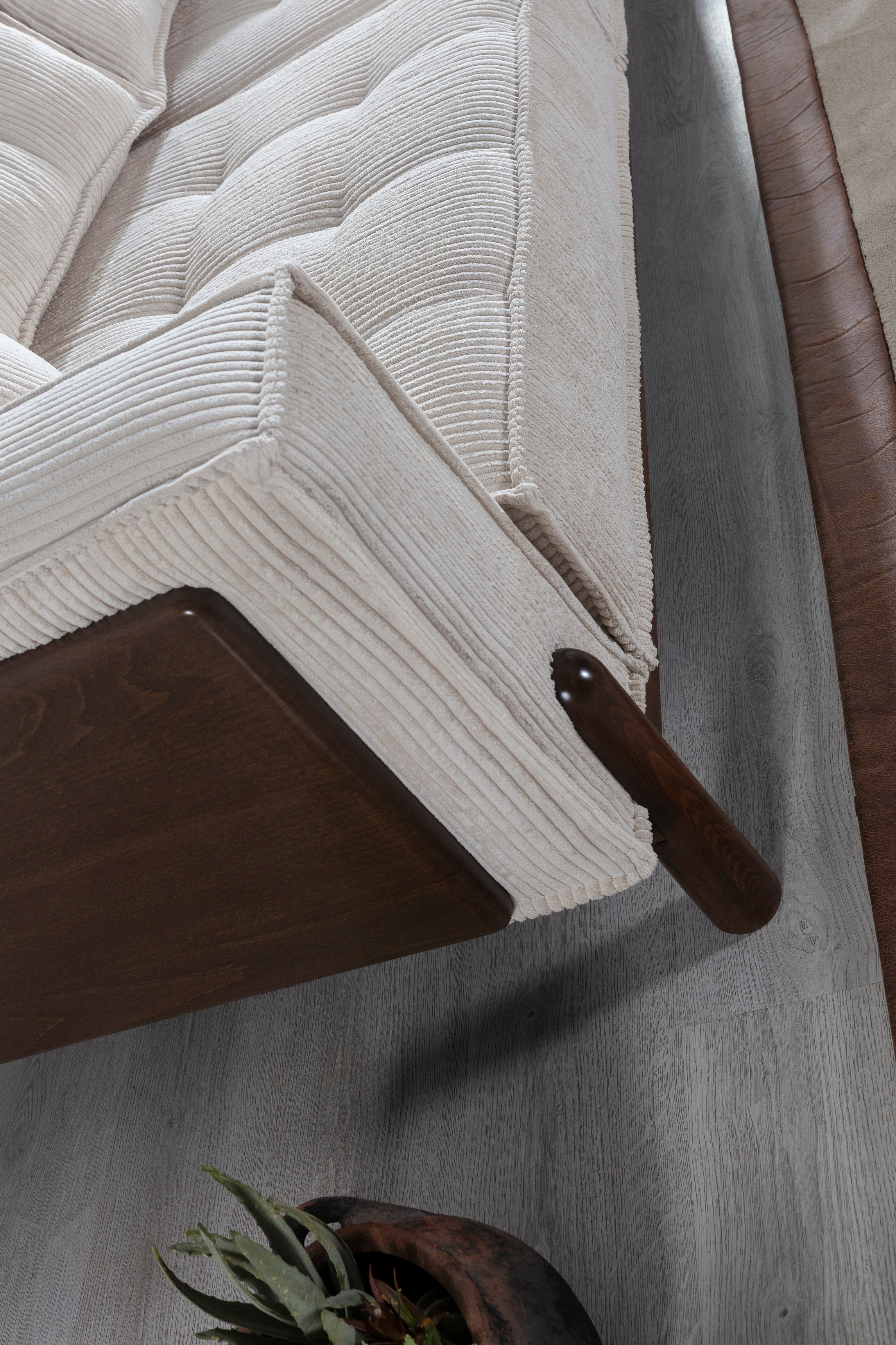 Триместен диван «Pamukkale» + 2 декоративни възглавници, ширина 233см