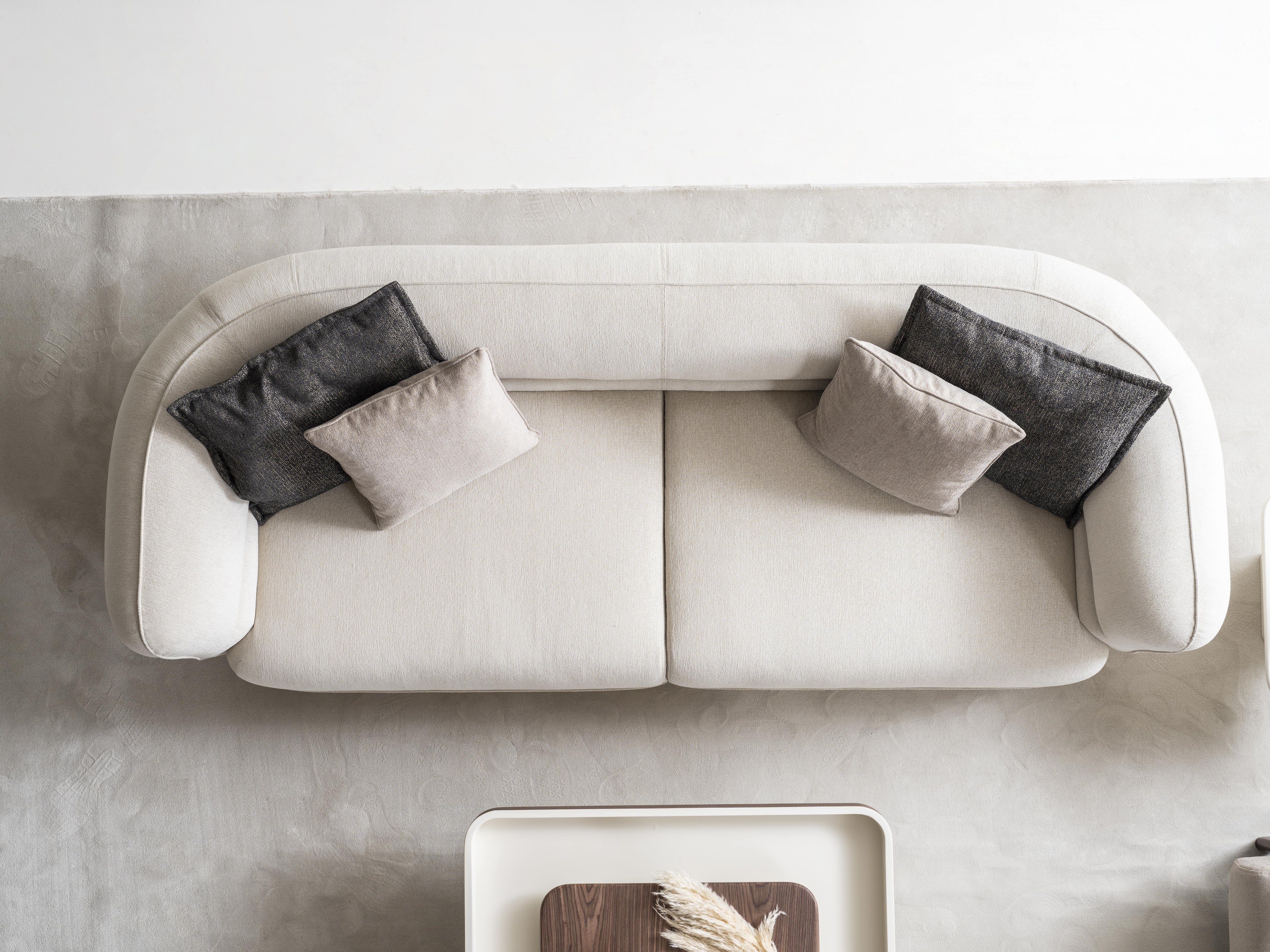 Триместен диван «Alfa» + 2 декоративни възглавници, ширина 255см