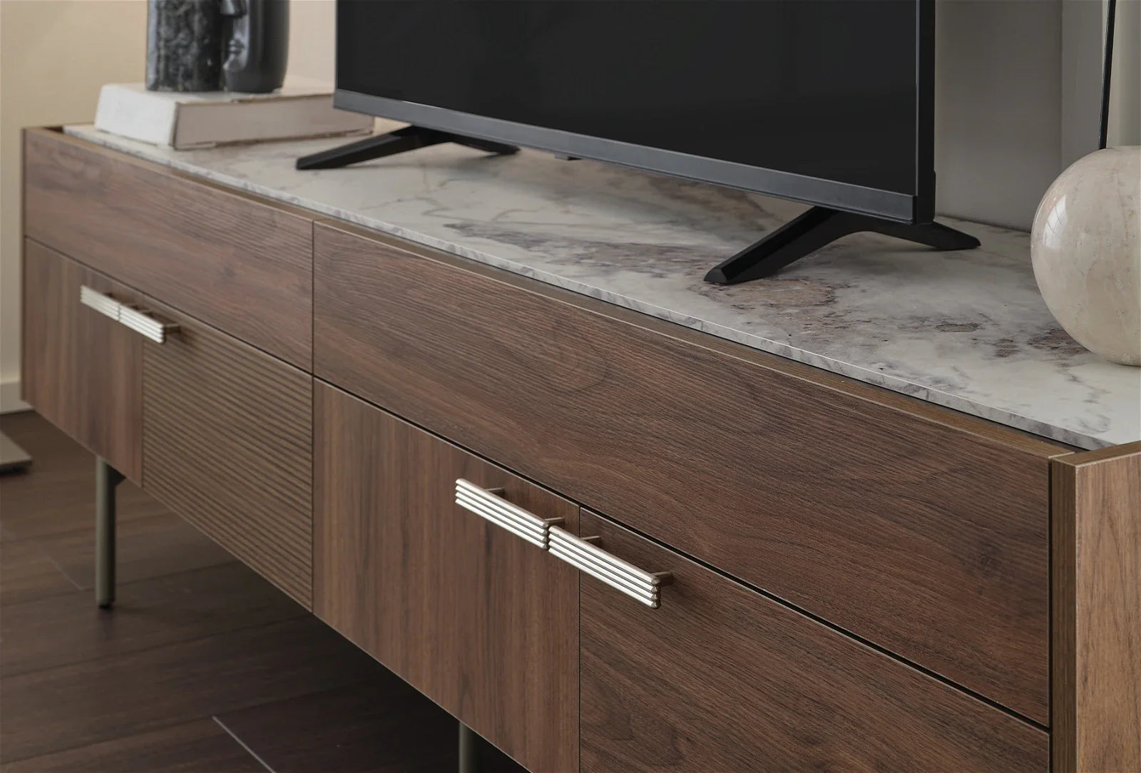 ТВ шкаф «Pavia» с крачета, с размер 206х56х46см