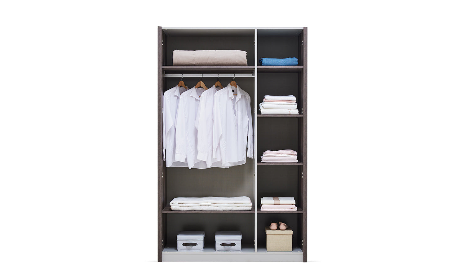 Трикрилен гардероб «Morel» с огледална врата, с чекмеджета, лост за закачалки, рафтове, ширина 140см