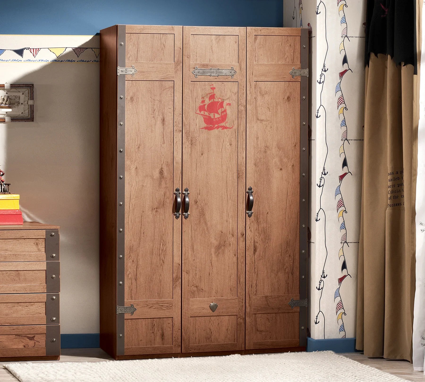 Трикрилен гардероб «Pirate» - ширина 121см