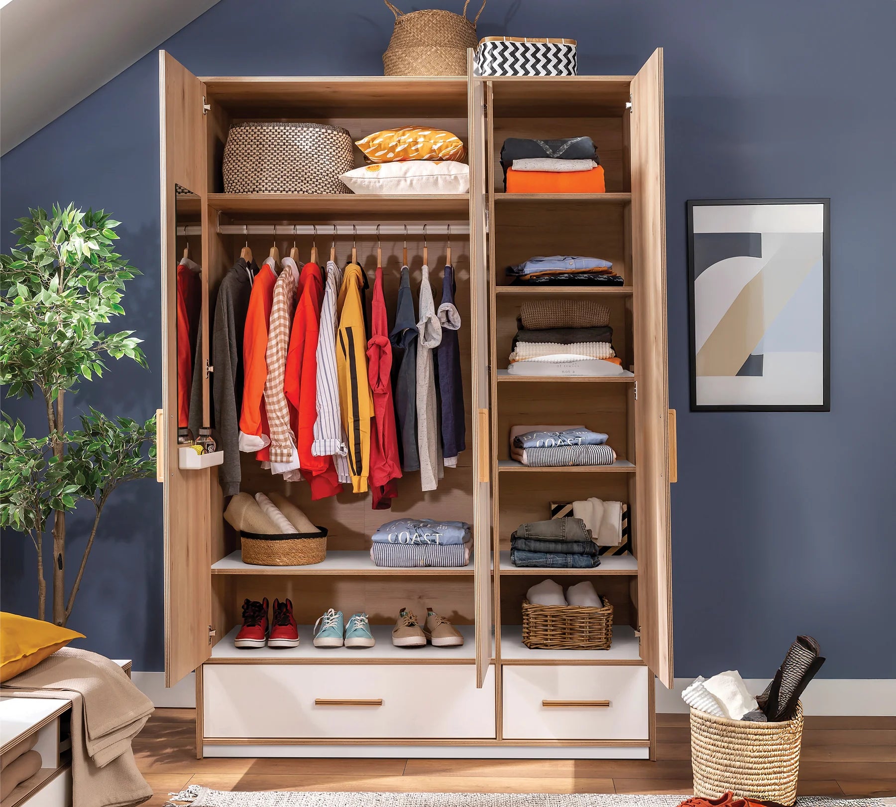 Трикрилен гардероб «Modera New» - ширина 138см