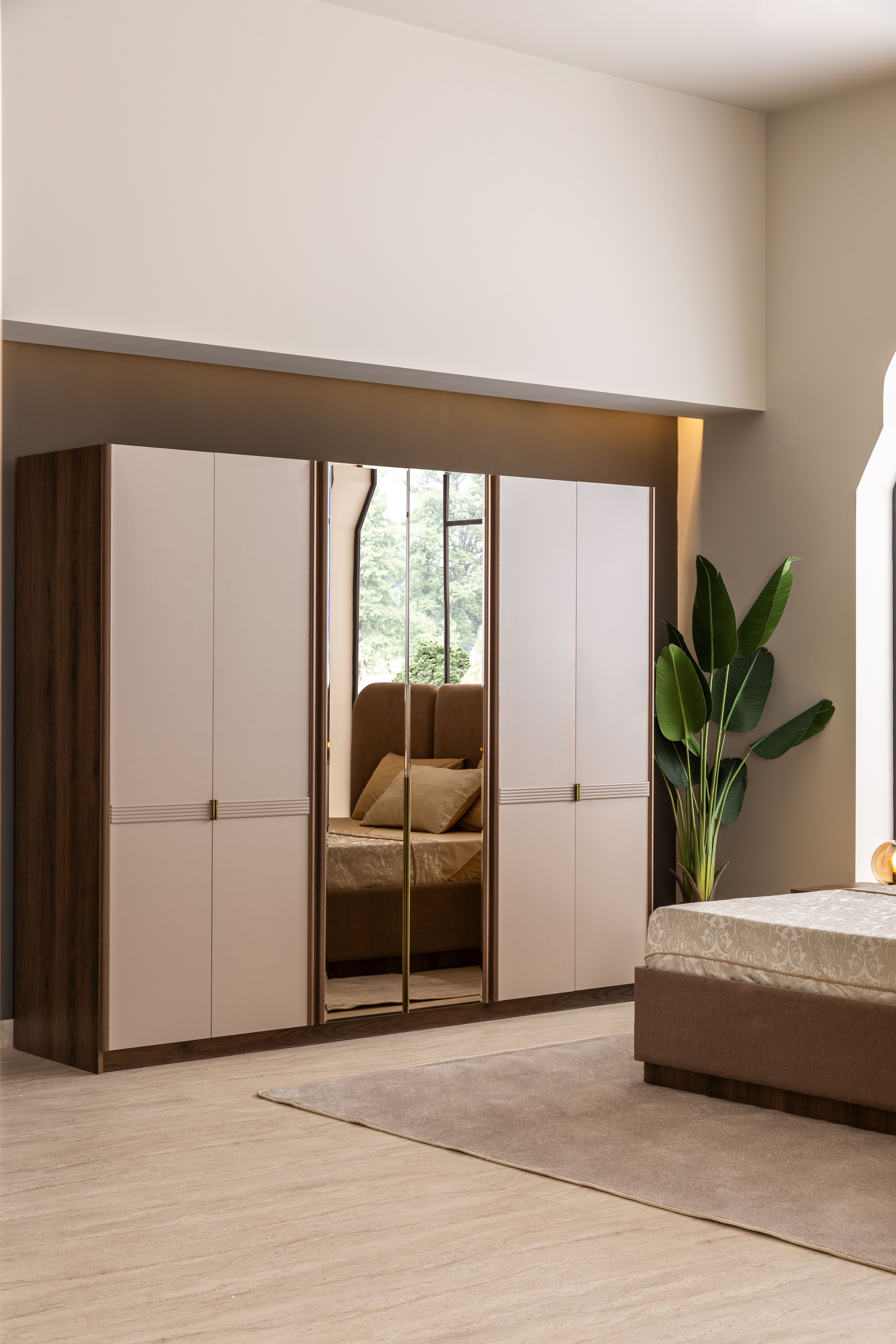 Шесткрилен гардероб «Tilsim» с огледална врата, ширина 264см