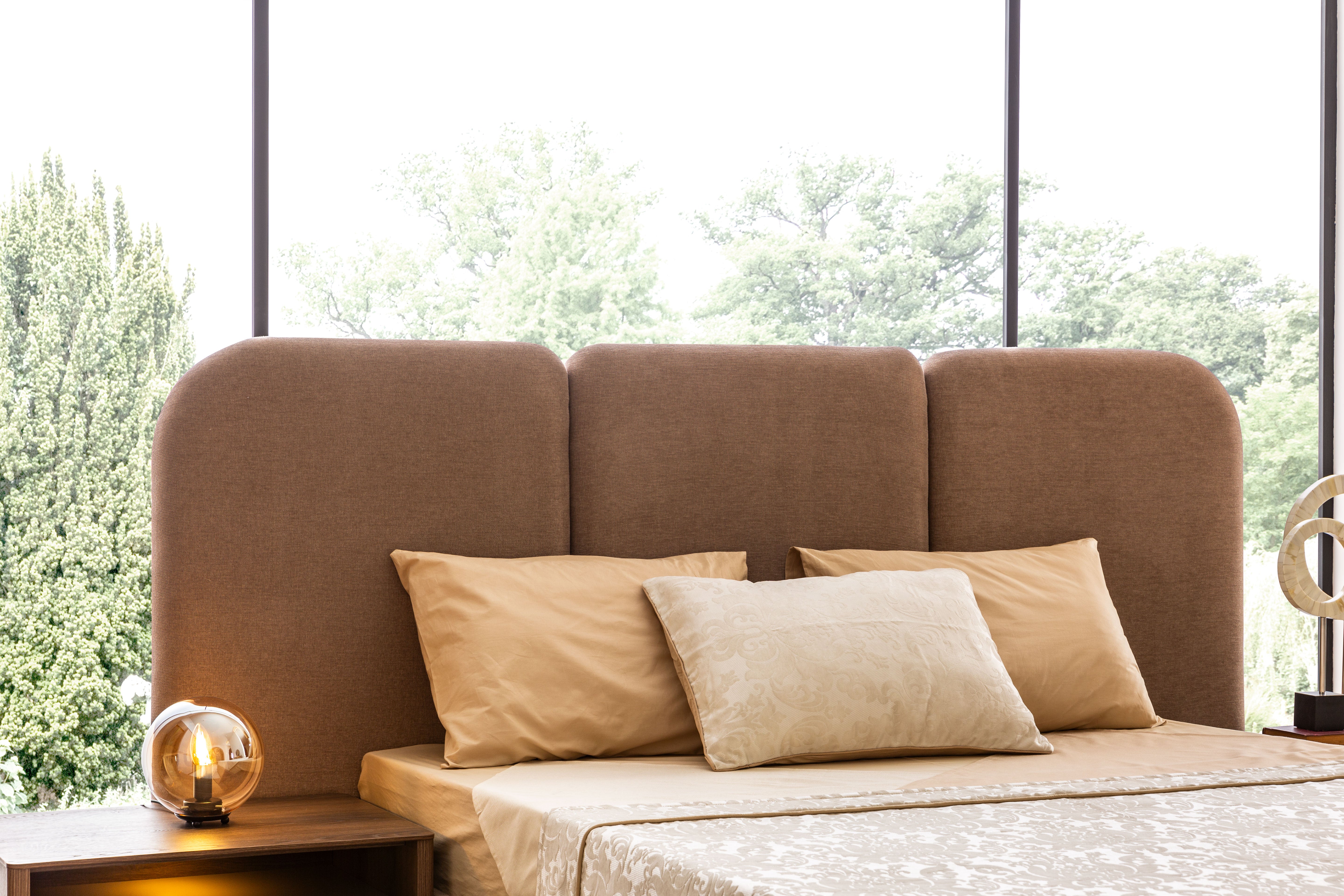 Тапицирано легло «Tilsim» с място за съхранение, повдигащ механизъм