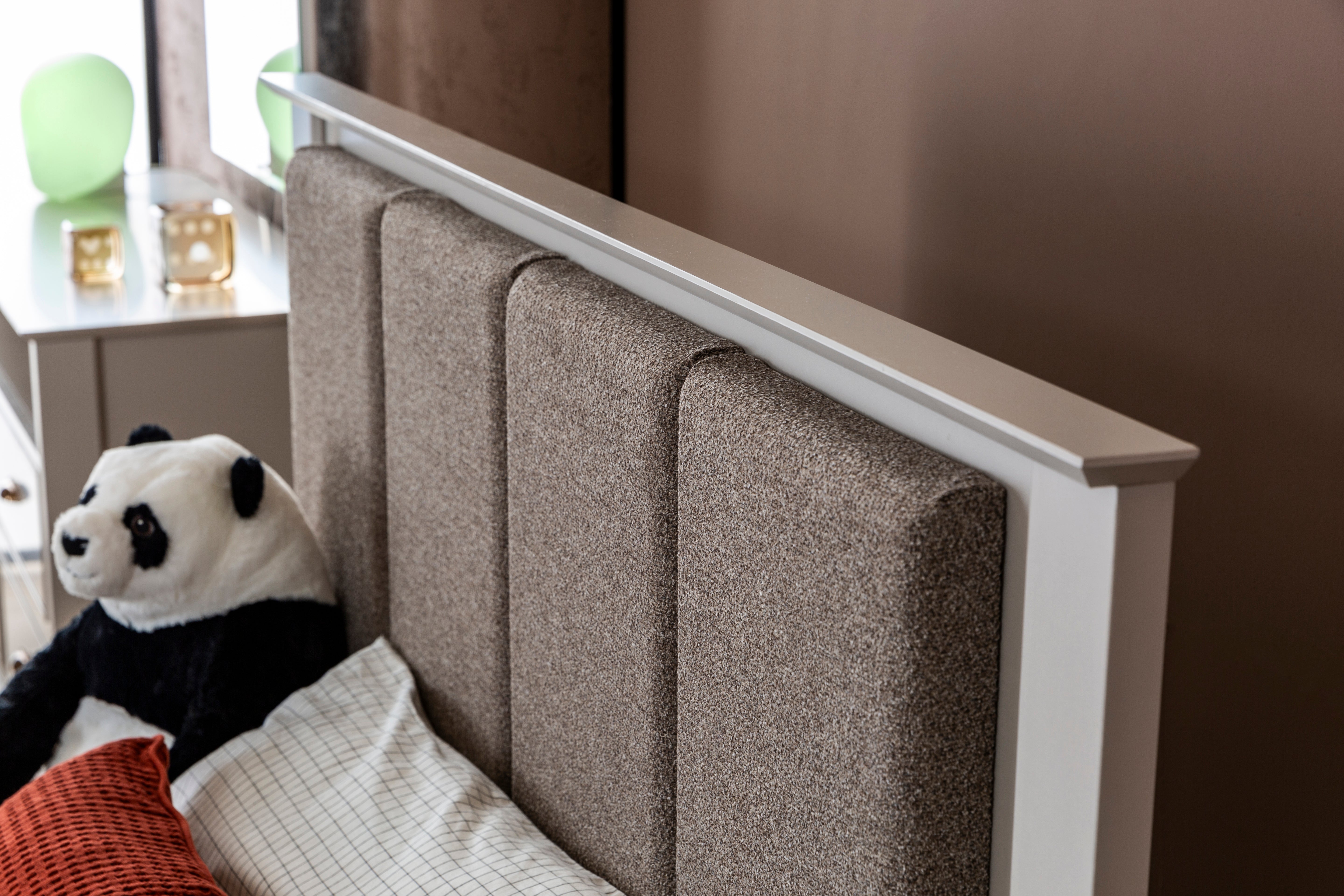 Тапицирано легло «Alacati» с място за съхранение, повдигащ механизъм