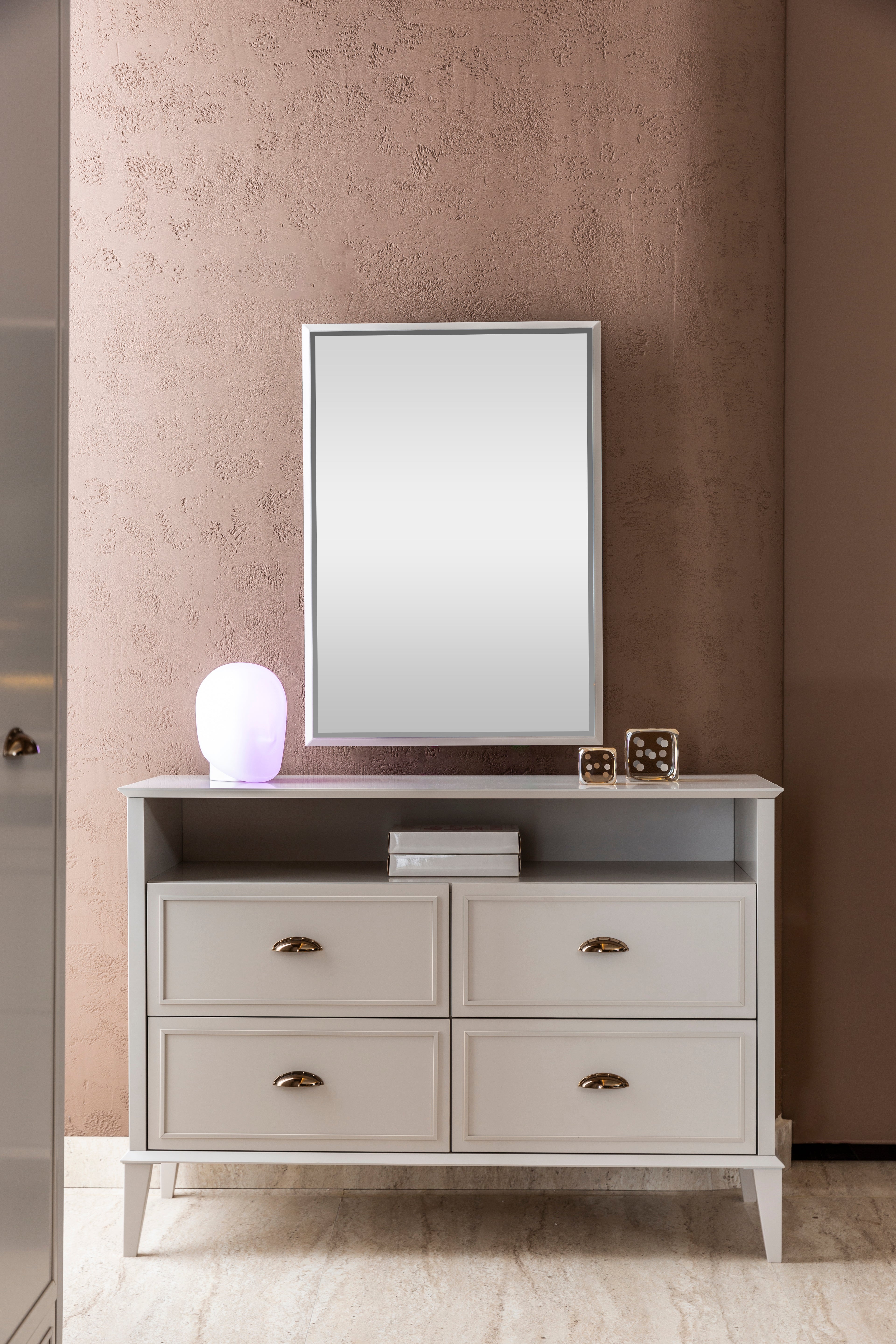 Скрин «Alacati Teen» с четири чекмеджета, размер 120х85х45см