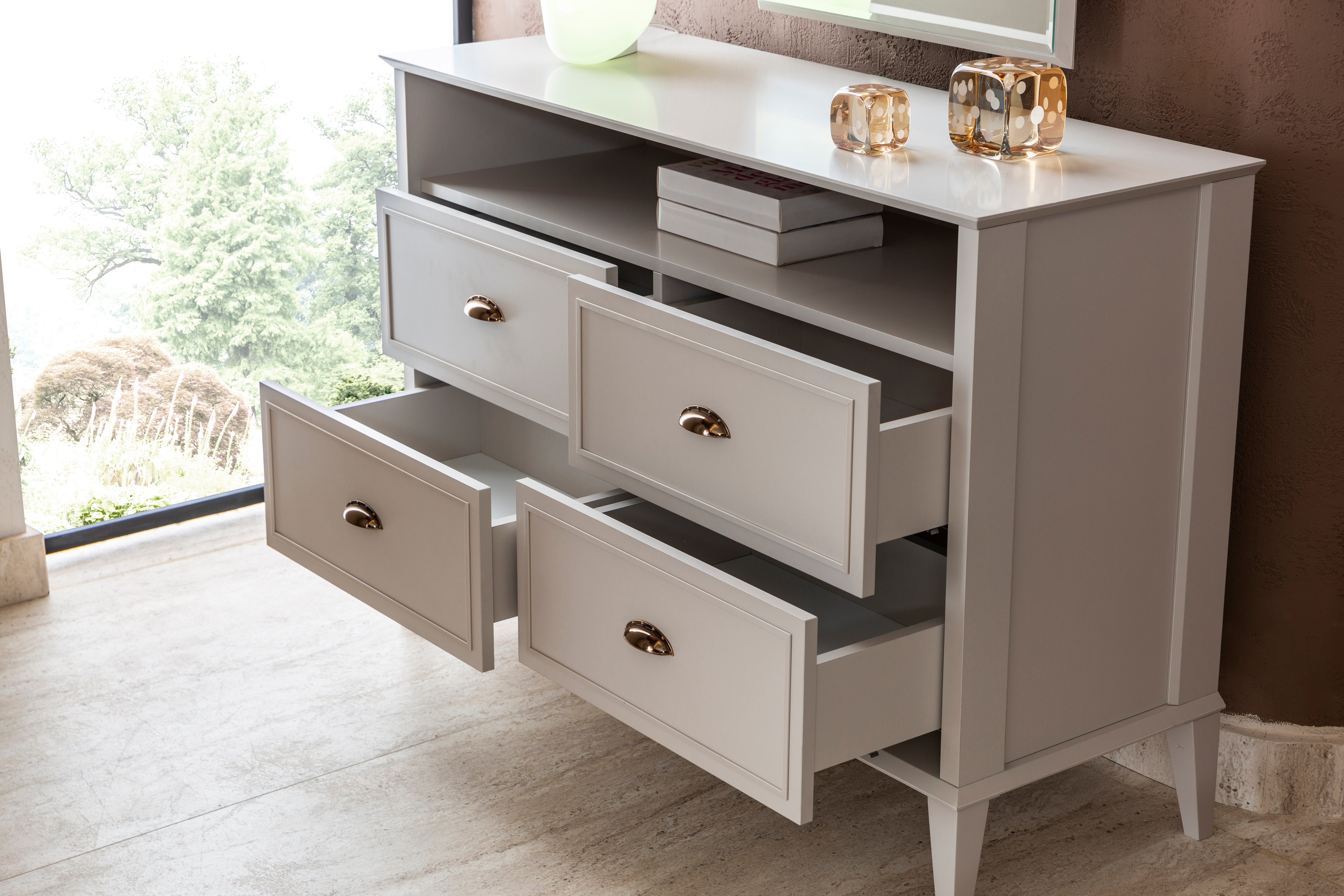 Скрин «Alacati Teen» с четири чекмеджета, размер 120х85х45см