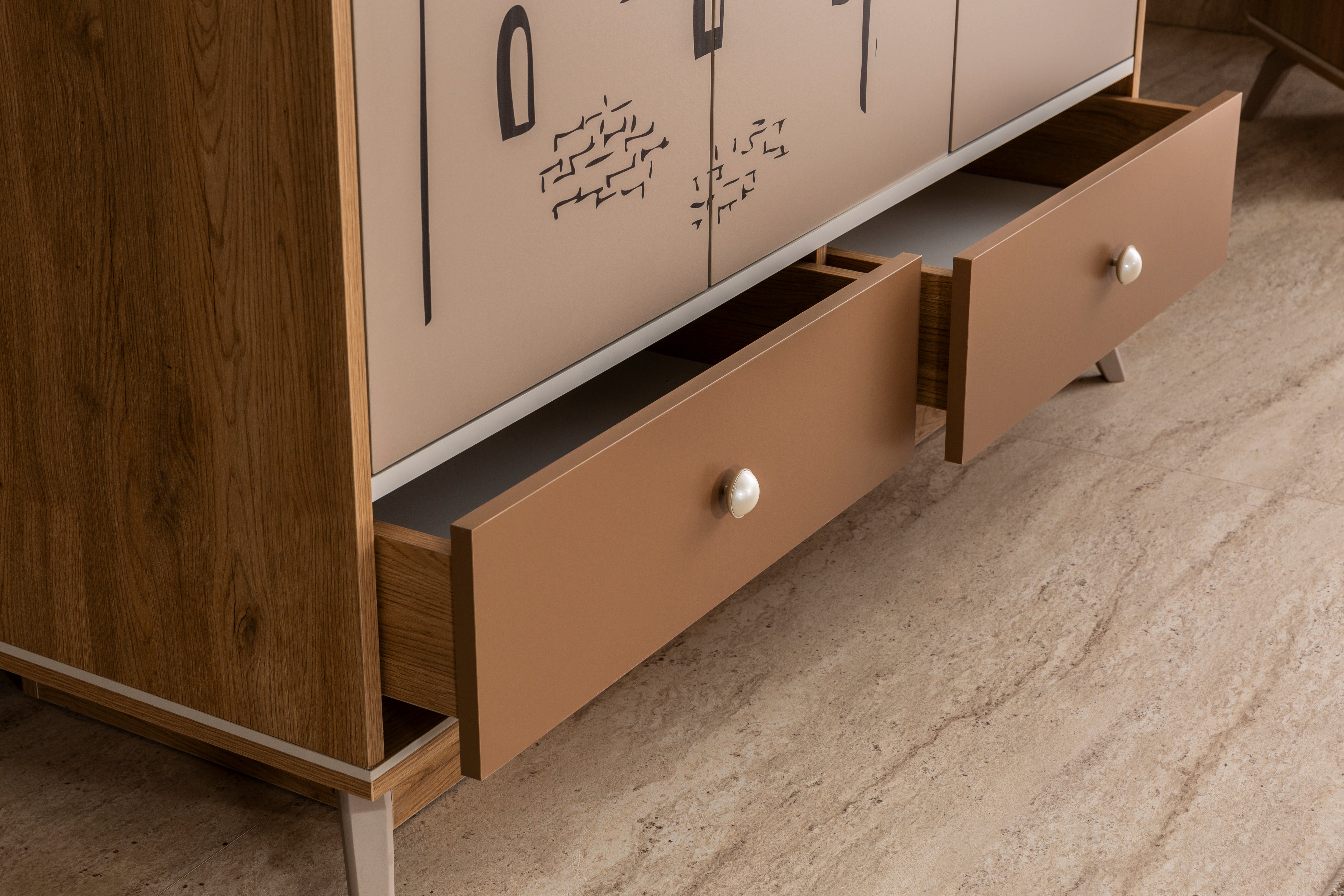 Трикрилен гардероб «Galata» - ширина 142см