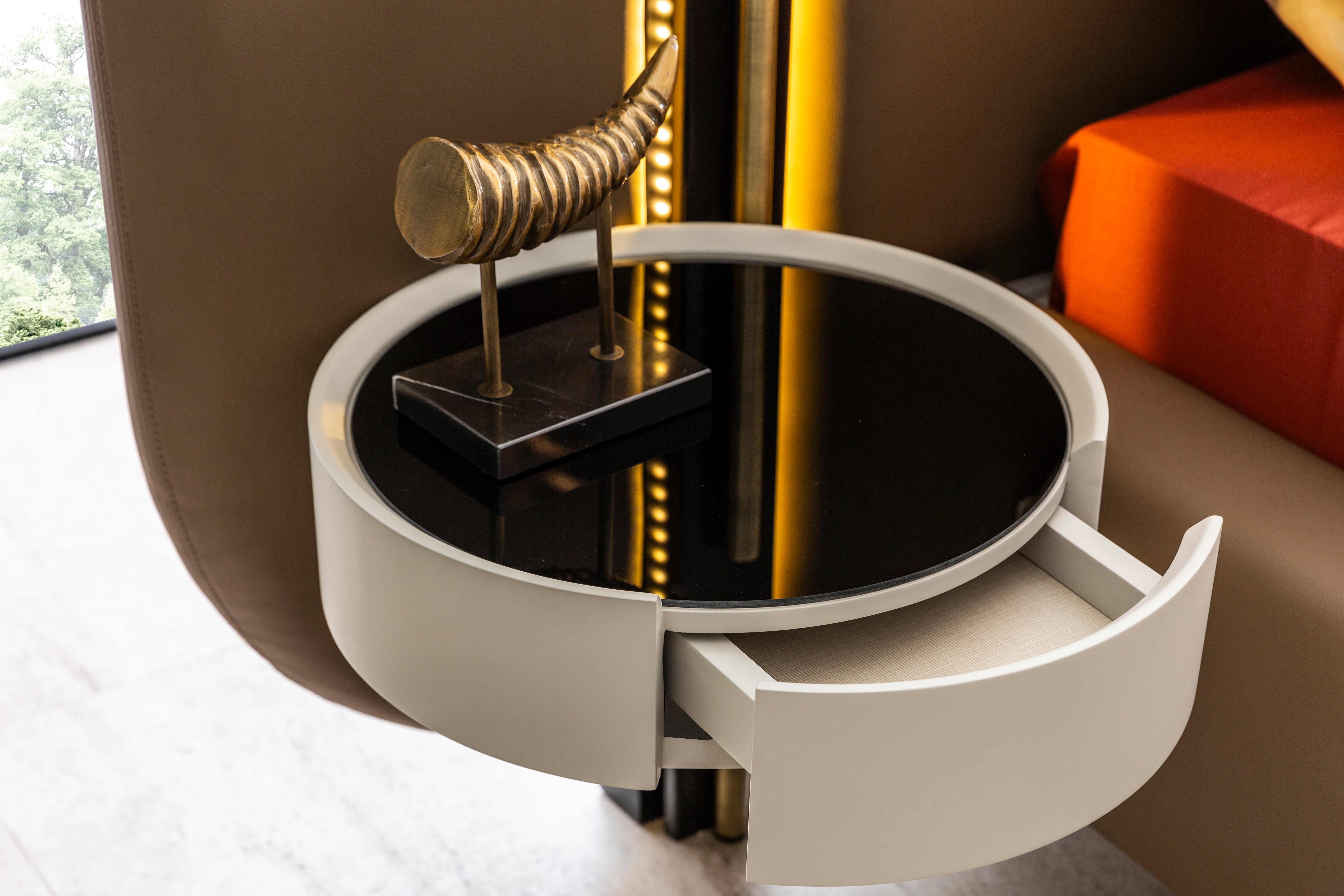 Нощно шкафче «Bergama» + чекмедже, размер 42х11х42см