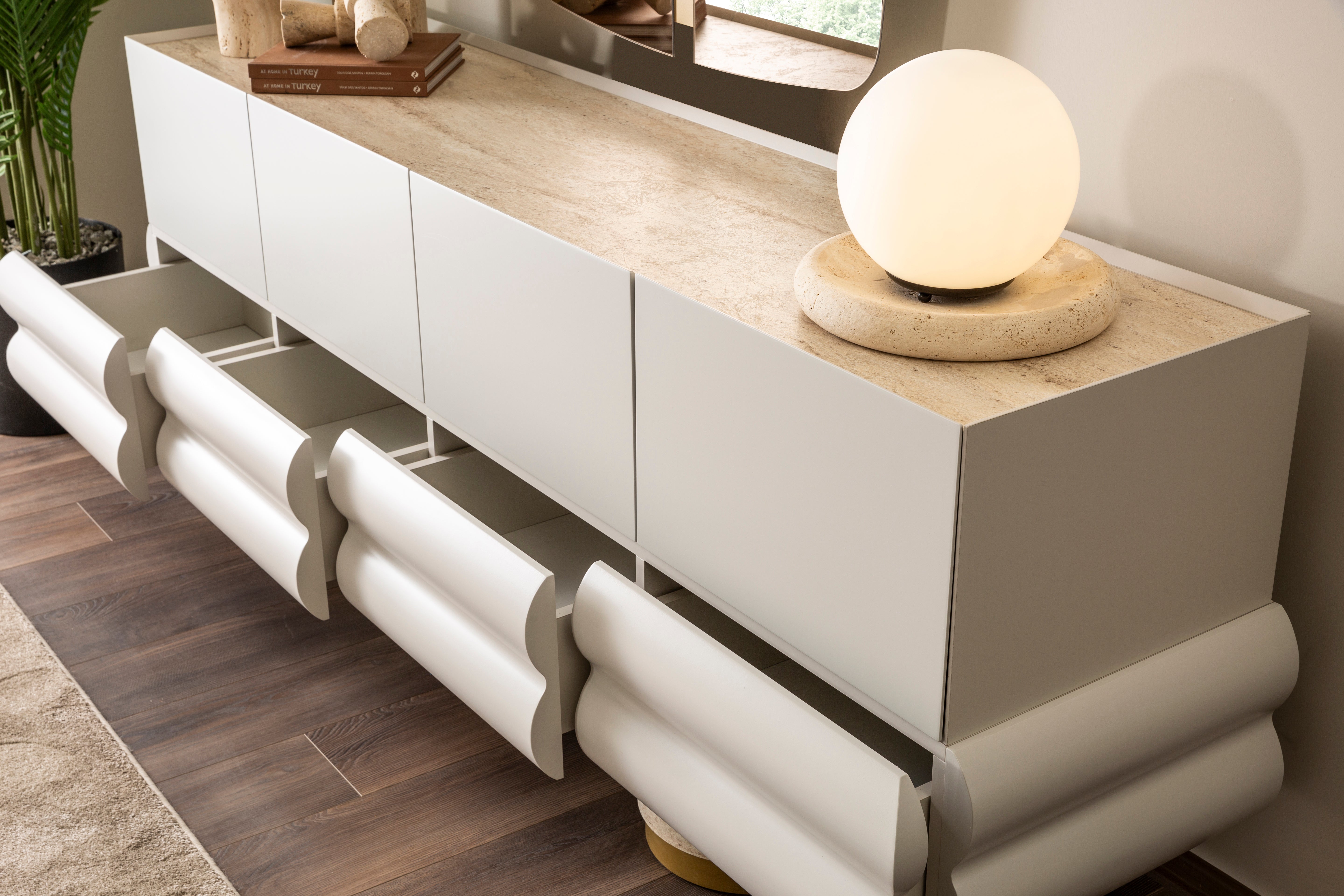 Бюфет «Milas» с осем чекмеджета, размер 218х82х53см