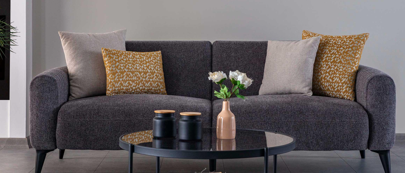 Триместен разтегателен диван «Delfina» + 2 декоративни възглавници, ширина 212см