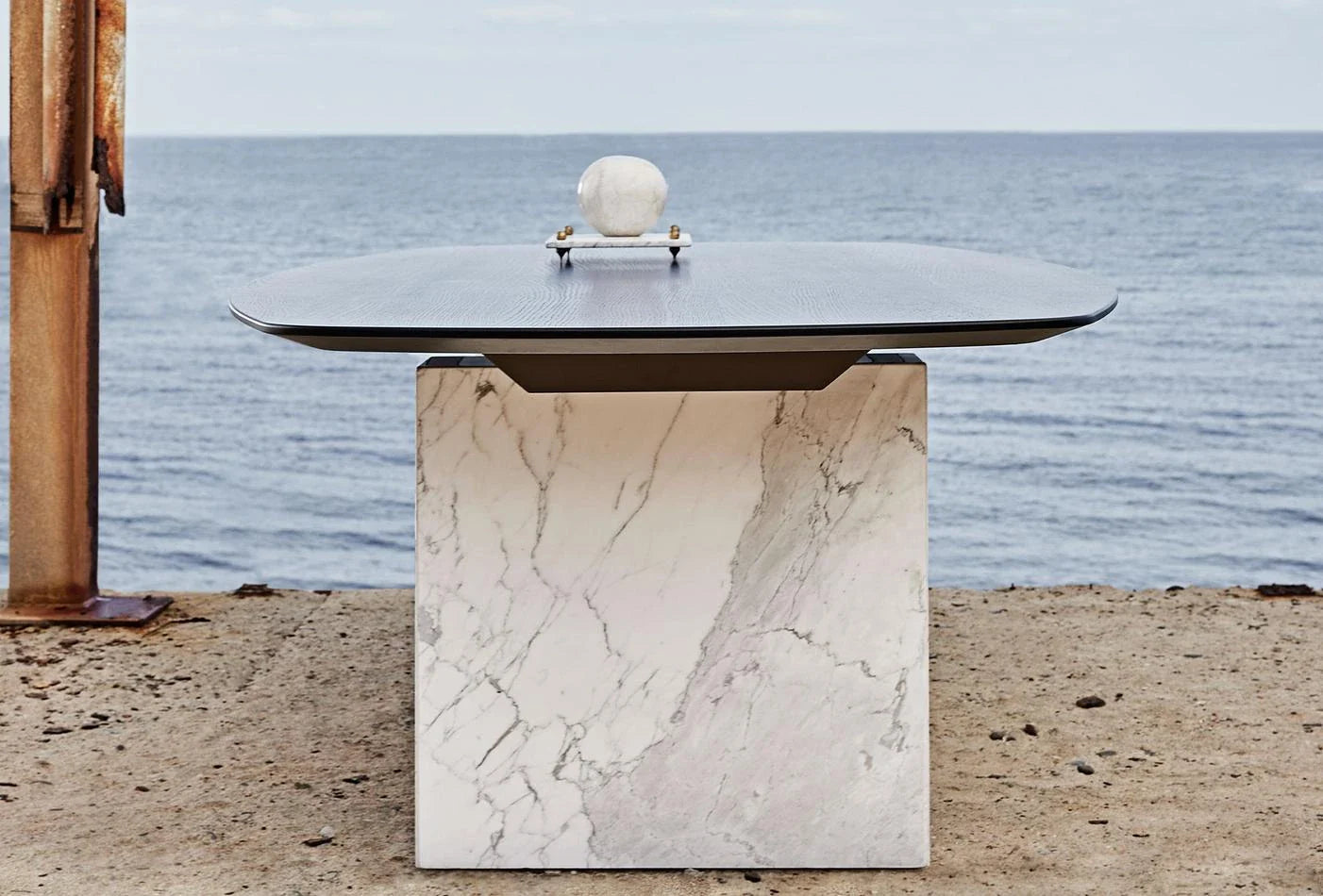 Трапезна маса «Kartum» + керамичен крак и естествен фурнир, размер 260х77х116см