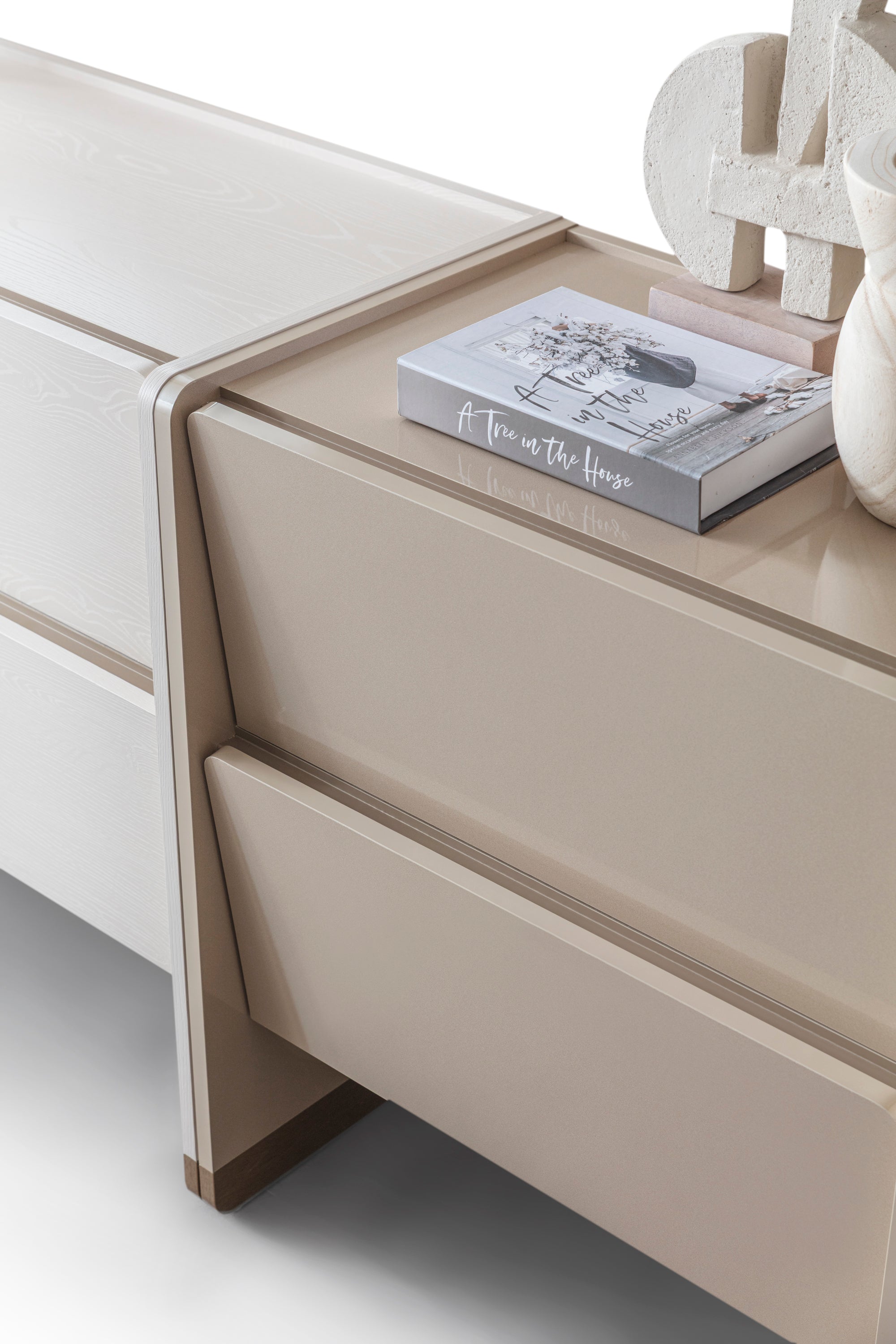 Бюфет «Japandi» с две чекмеджета, размер 55х81х47см