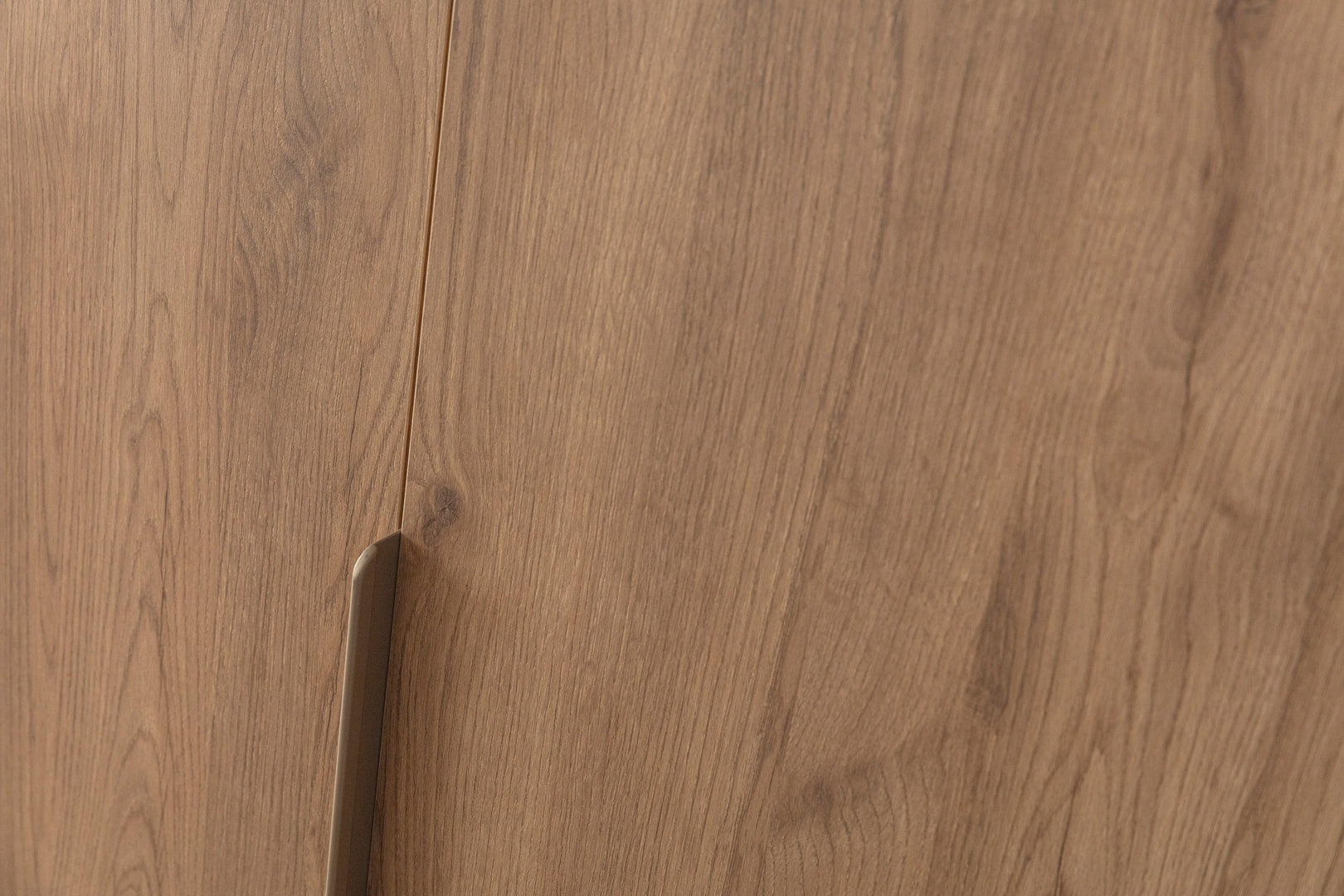 Двукрилен гардероб «Mona» - с осветление, чекмеджета, рафтове, ширина 105см