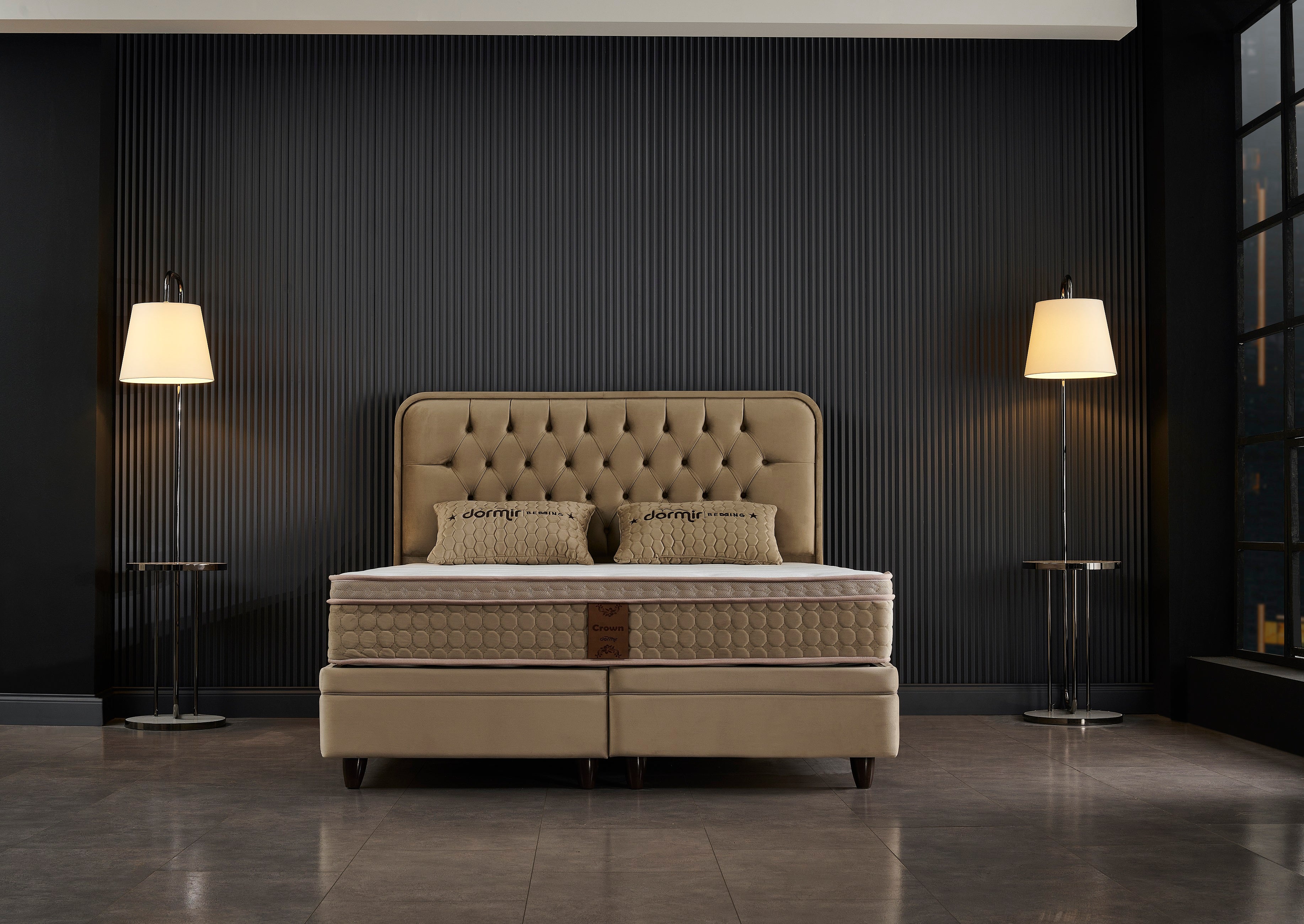 Тапицирано легло «Crown» + Матрак и табла - с място за съхранение, повдигащ механизъм, система за безшумно затваряне