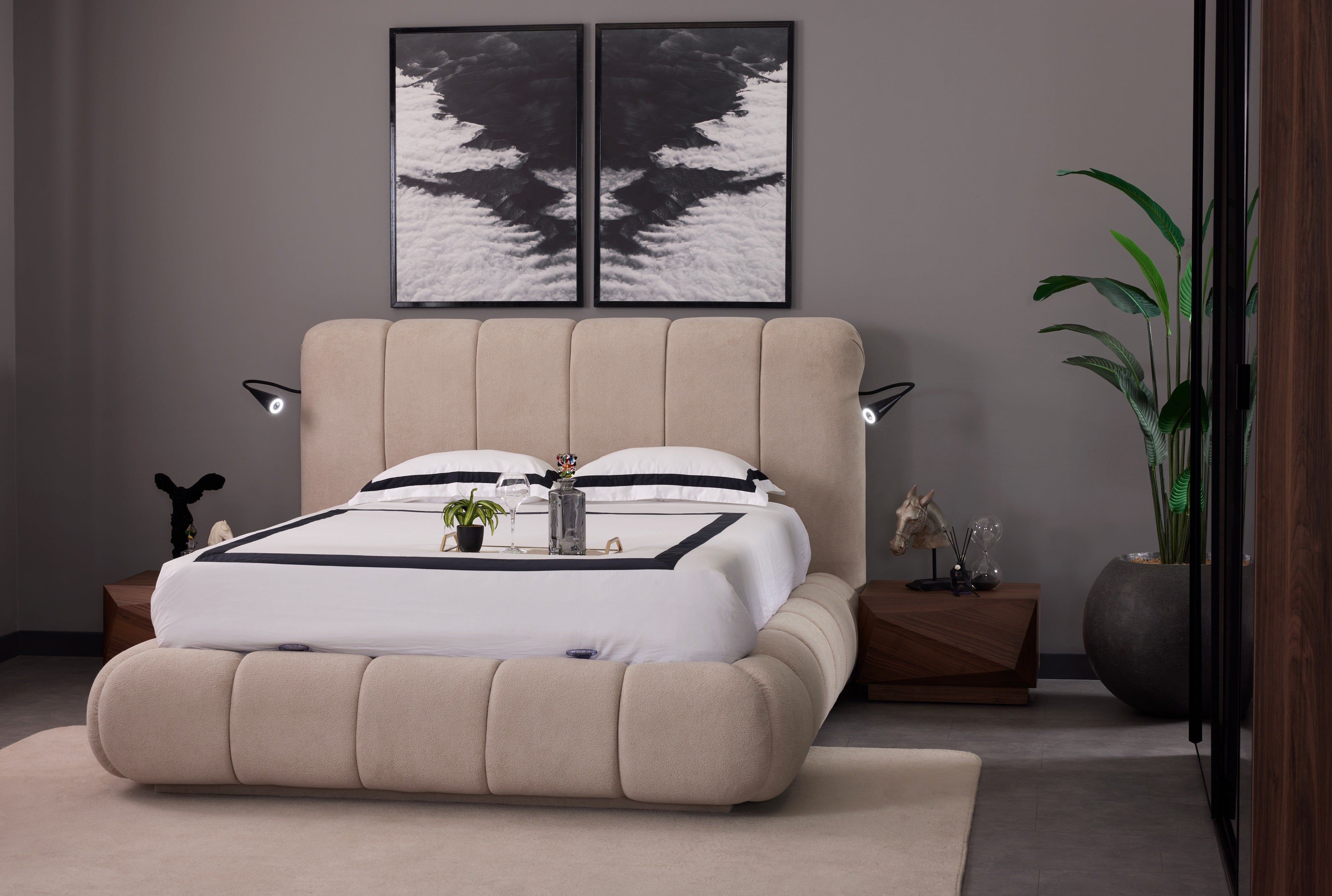 Тапицирано легло «New Carisma» + осветление - с място за съхранение, повдигащ механизъм