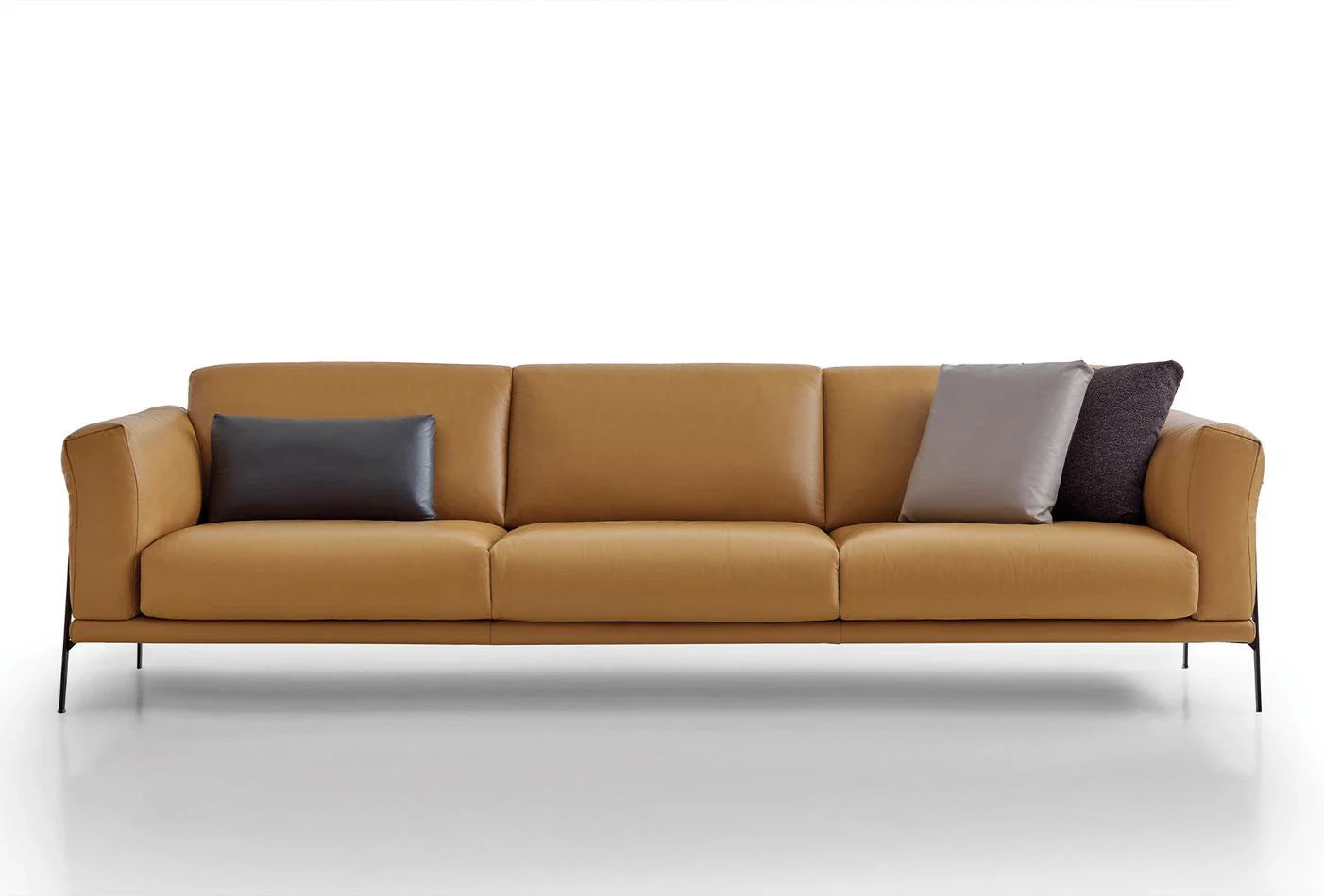 Четириместен диван «Emoticon» + три декоративни възглавници, от естествена кожа, ширина 293см