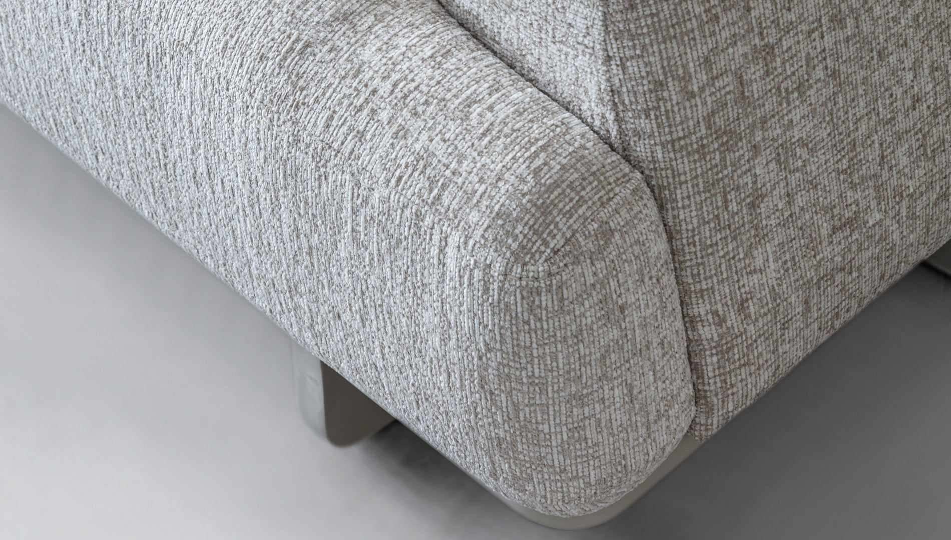 Триместен разтегателен диван «Point» + 2 декоративни възглавници, ширина 225см