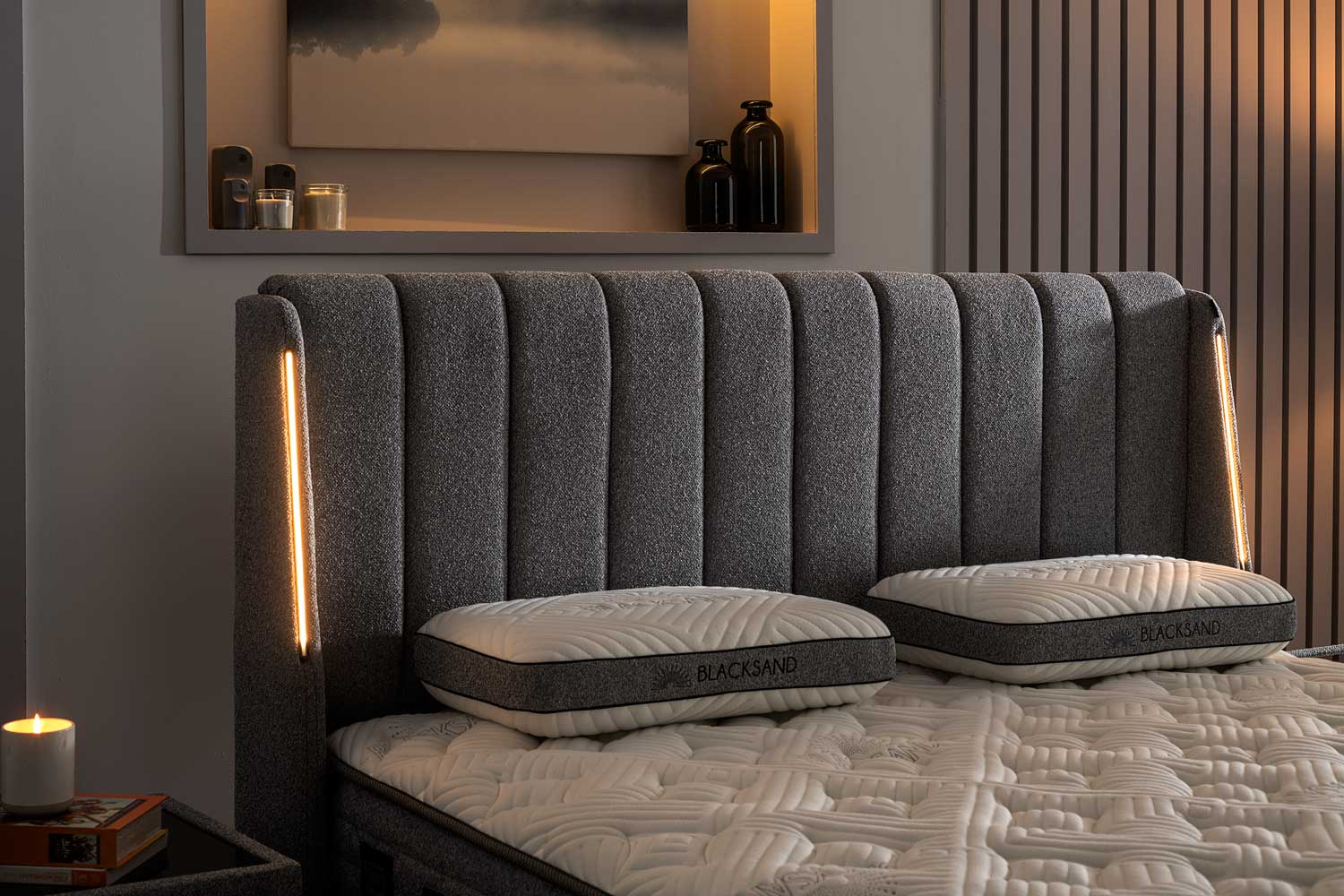 Тапицирано легло «Blacksand» + Матрак и табла - с място за съхранение, матрак с магнитен черен пясък