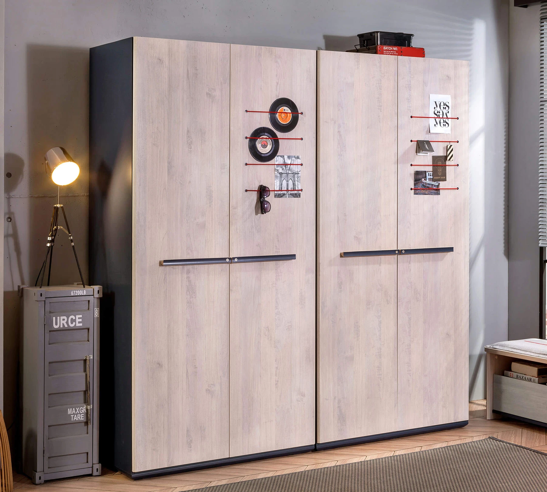 Двукрилен гардероб «Trio» - чекмеджета, ширина 101см