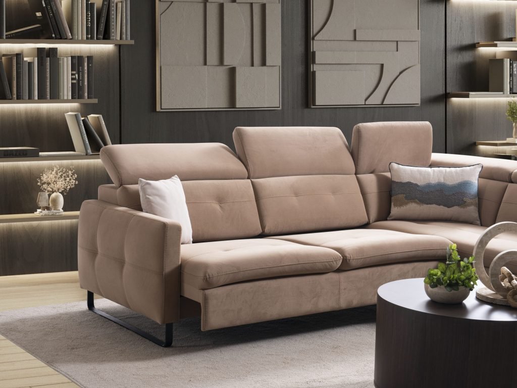 Ъглов разтегателен диван «Gizem Lounge» + електрически механизъм, USB зарядна станция, ширина 315см