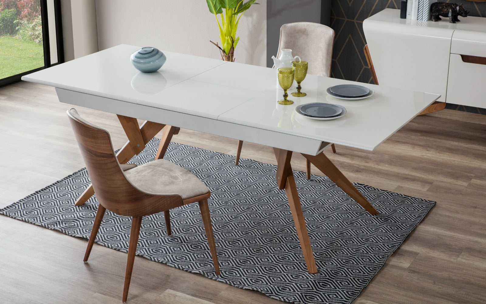 Трапезна разтегателна маса «Royal» с размер 166х76х95см