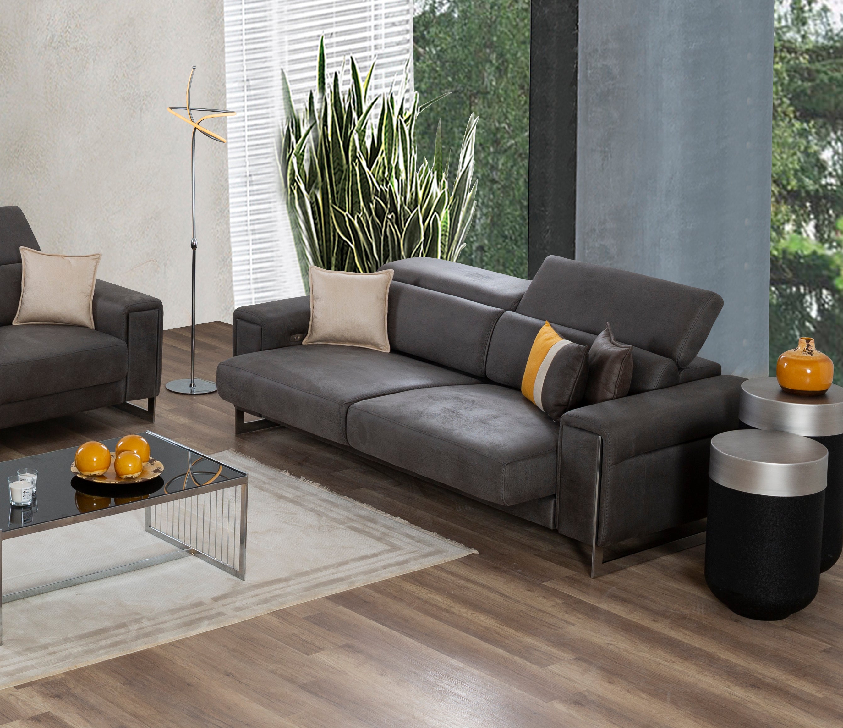 Триместен разтегателен диван «Beyrut» с електрически механизъм, USB зарядна станция, ширина 230см