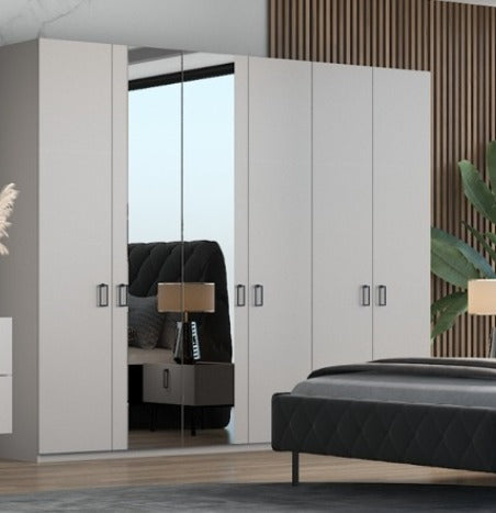 Шесткрилен гардероб Geralt