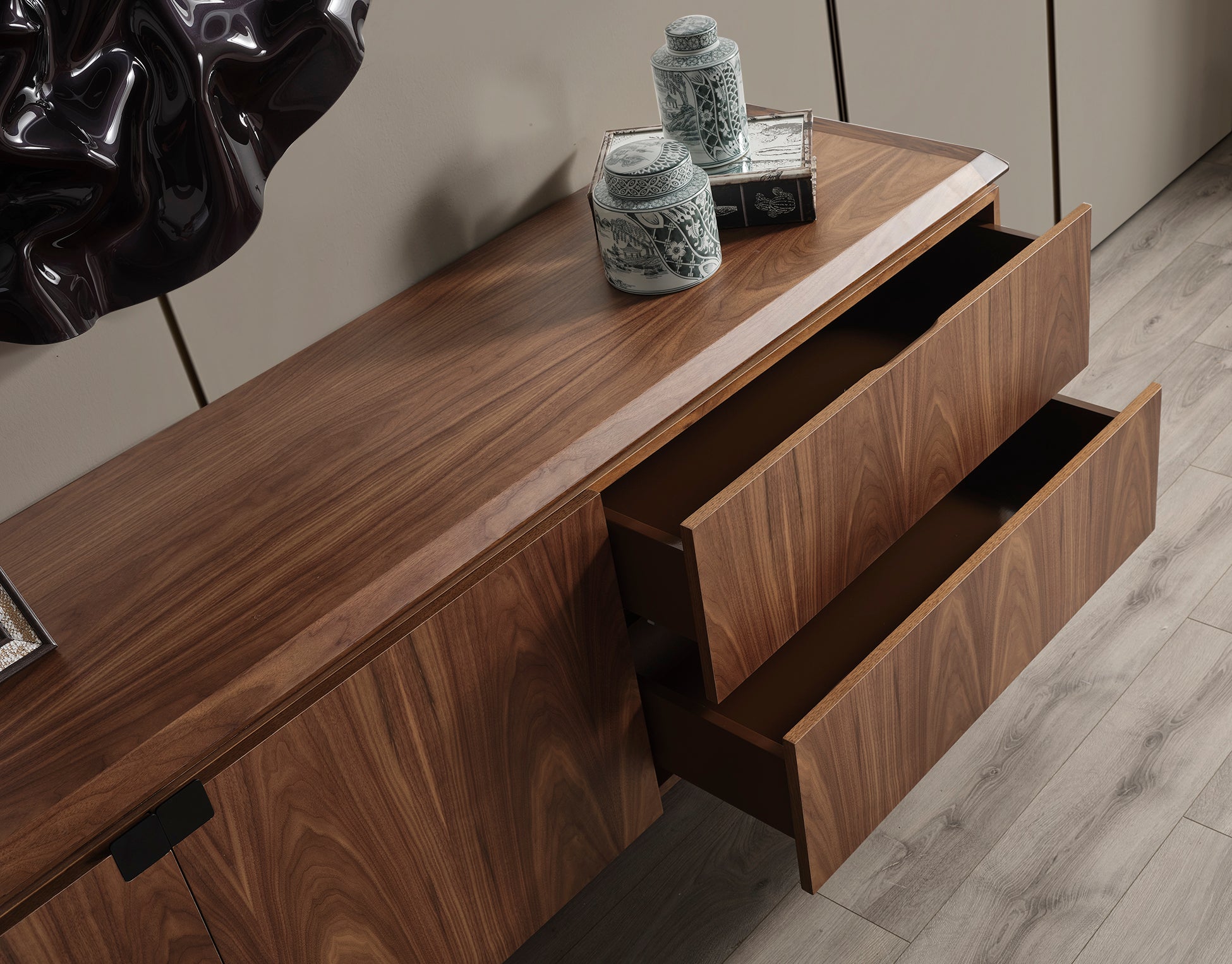 Бюфет «MK 41» с естествен фурнир, размер 208х82х49см