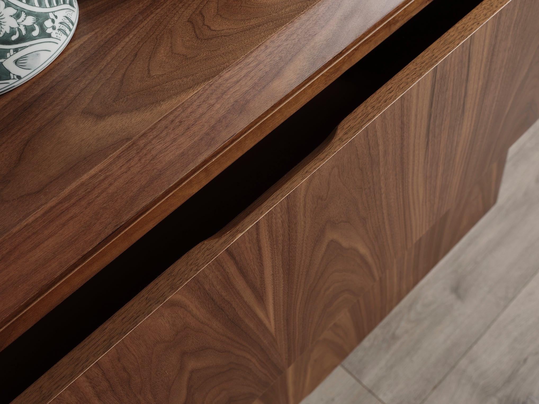 Бюфет «MK 41» с естествен фурнир, размер 208х82х49см