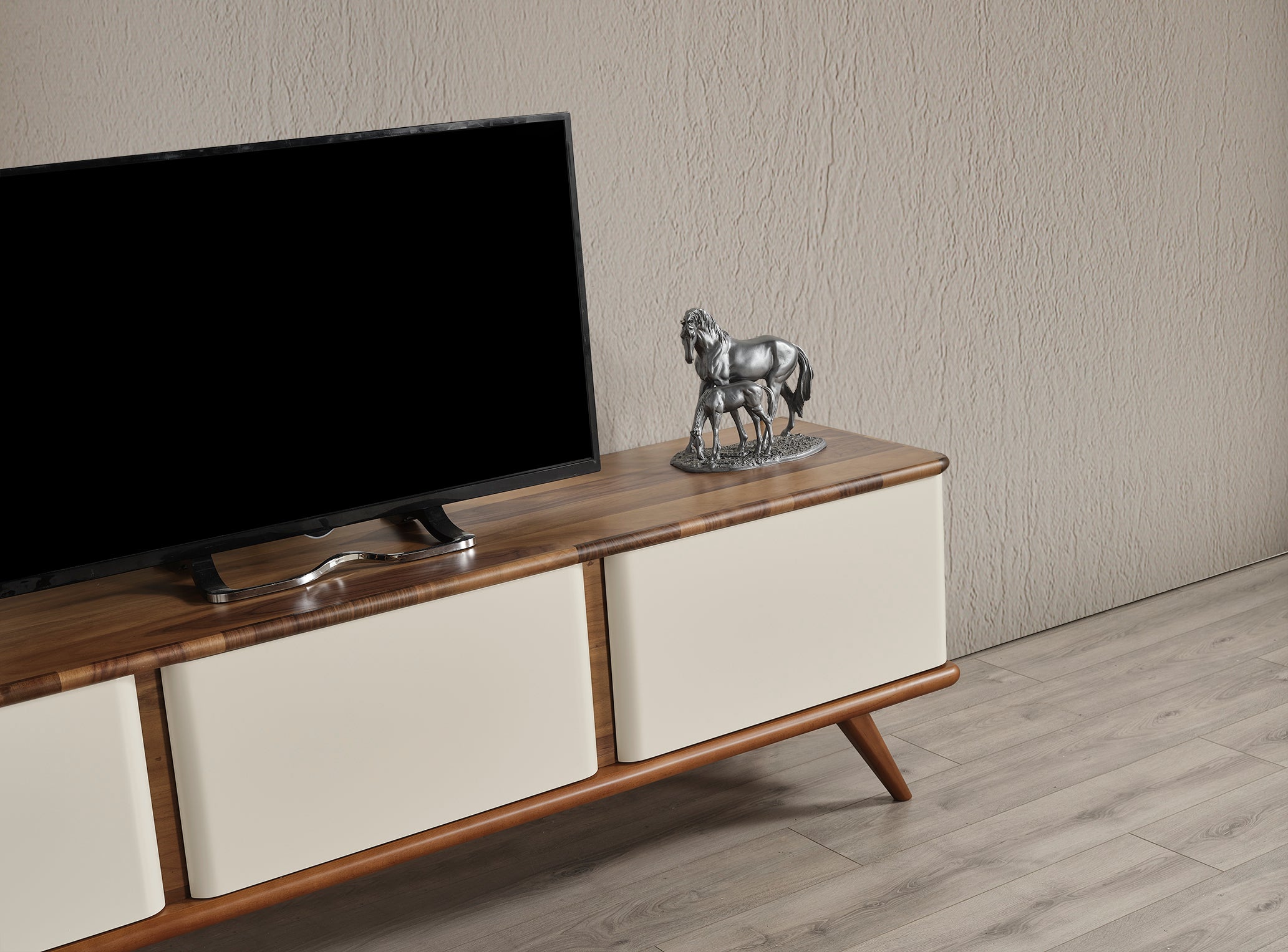 ТВ шкаф «MTV 44» с размер 208х60х47см