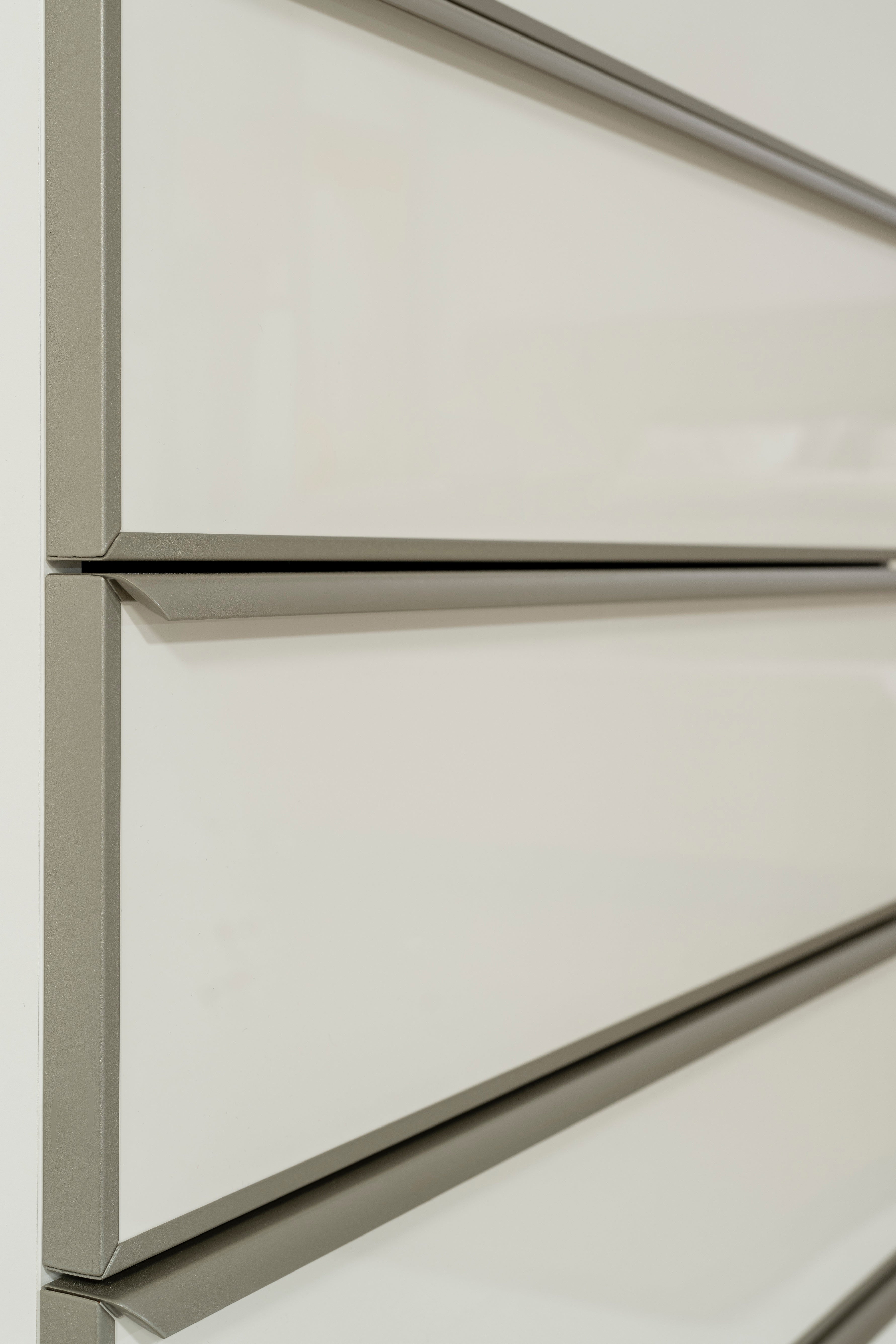 Скрин «Pamukkale» с пет чекмеджета, размер 72х107х45см