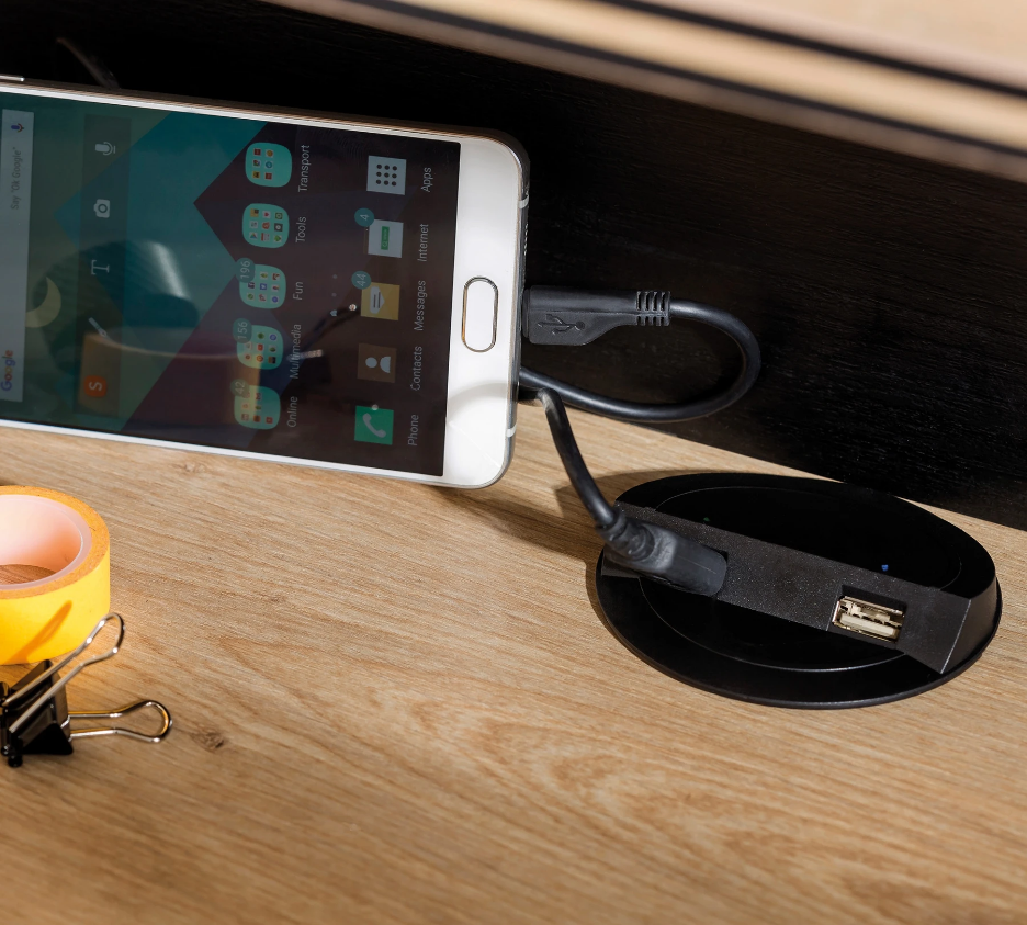 Бюро «Black» с USB зарядна станция, размер 138x75x58