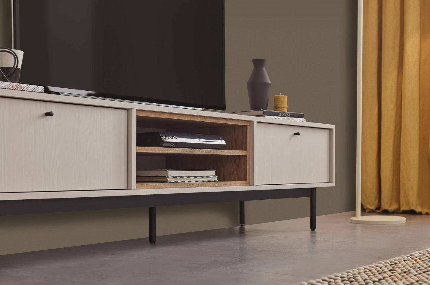 ТВ шкаф «Loreto» с размер 200х70х48см