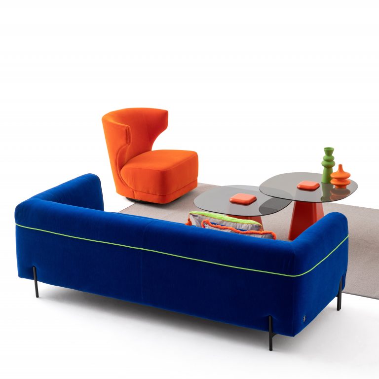 Кресло «Yakup Iyot» от серия Colorium, с въртяща се основа