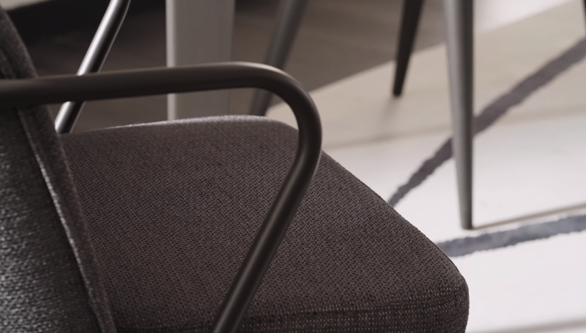 Трапезен стол «Berta Metal» с тапицерия