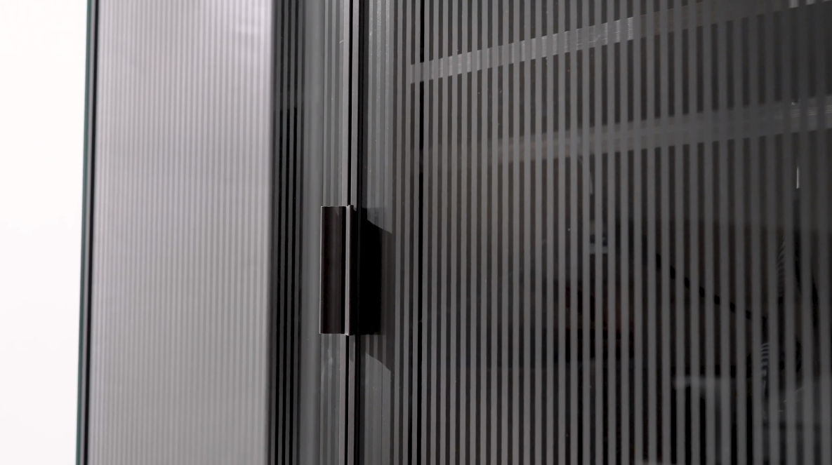 Шесткрилен гардероб «Berta» - стъклени врати, огледало, ширина 272см