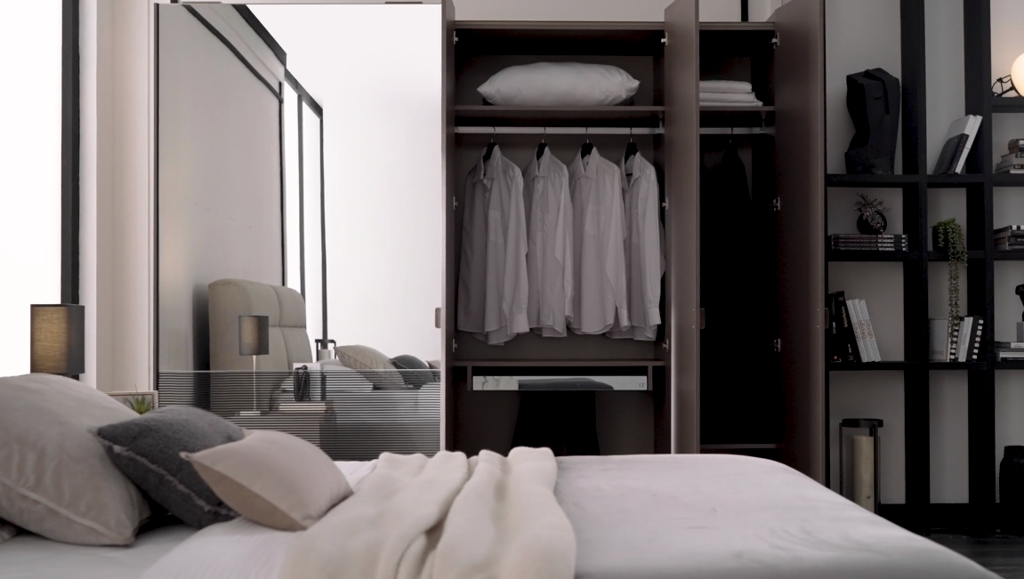 Гардероб с плъзгащи врати «Berta» с огледална врата, ширина 253см