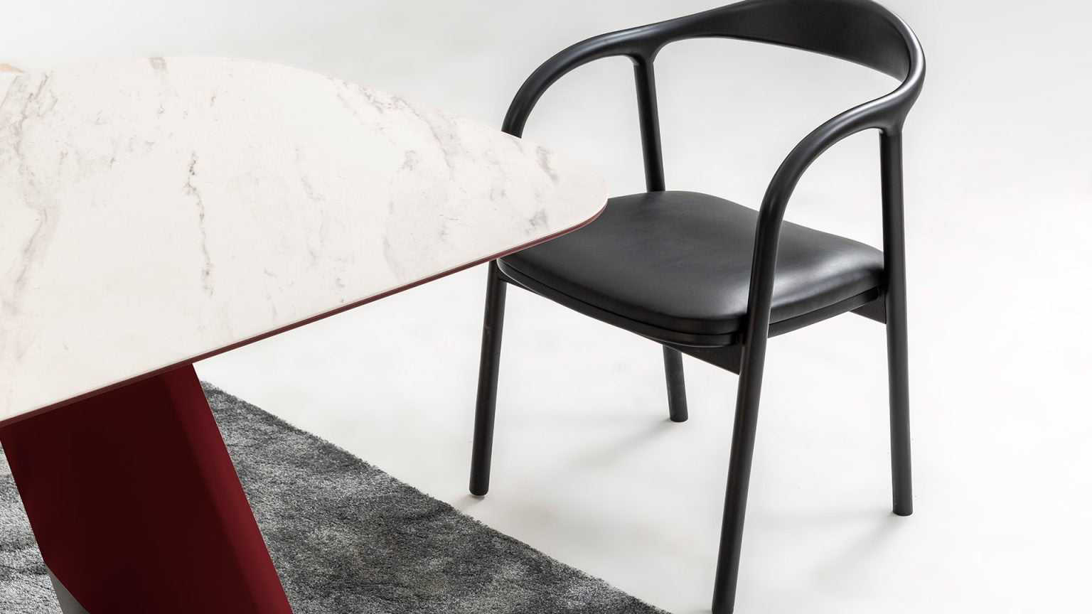 Трапезна маса «Delta Burgundy» + керамичен плот и естествен фурнир