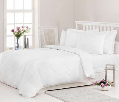 Двоен спален комплект «Beyaz Line» - 4 части, памучен сатен