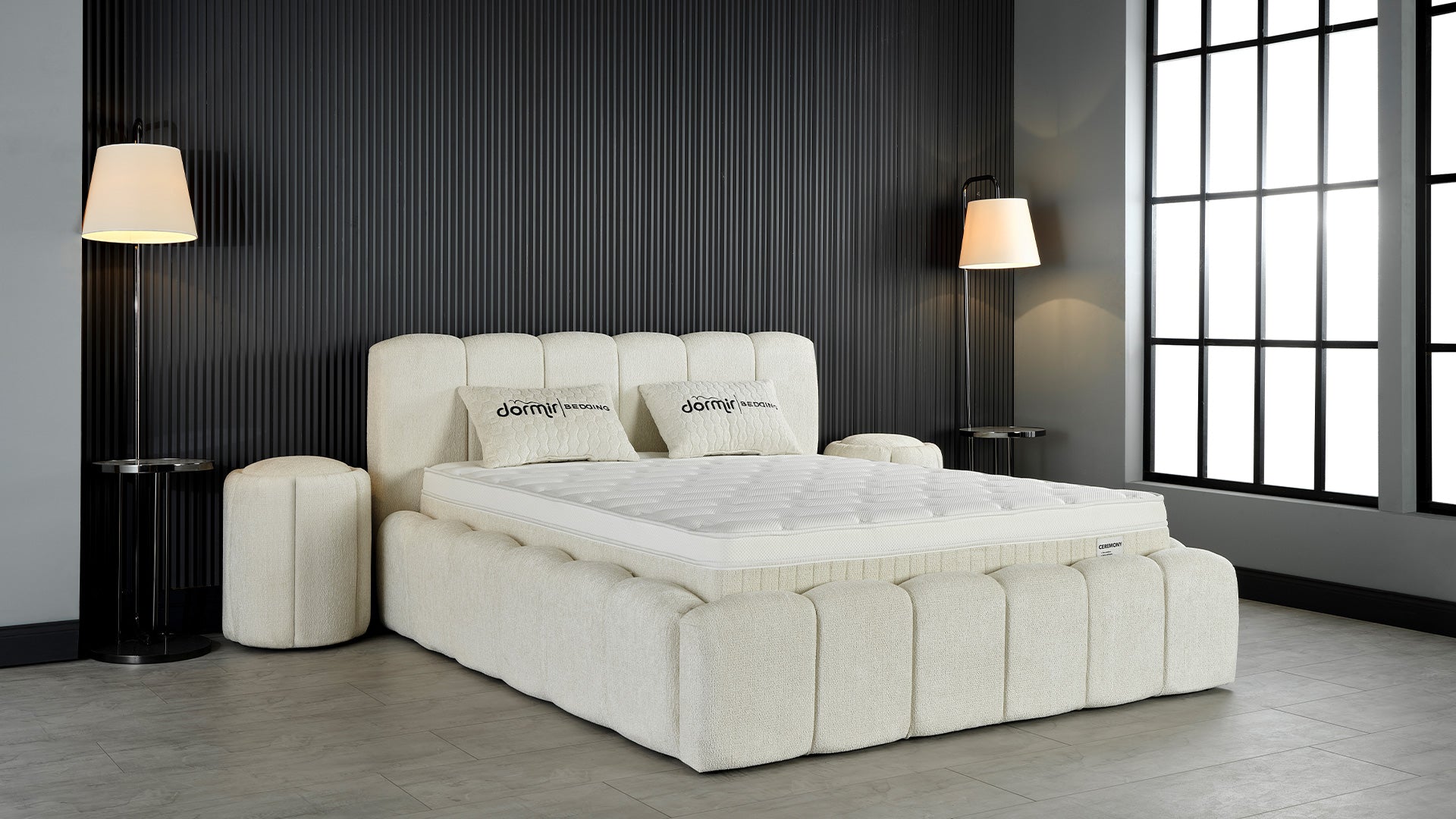 Тапицирано легло «Ceremony» + Матрак и табла - с място за съхранение и система за безшумно затваряне