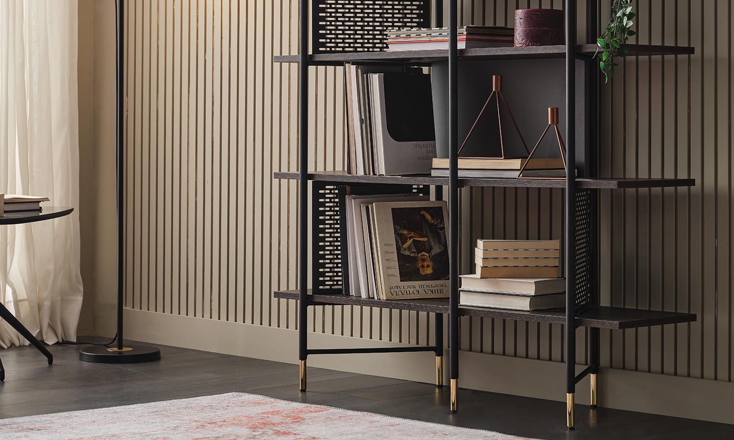 Етажерка «Dark» с размер 120x178x31см