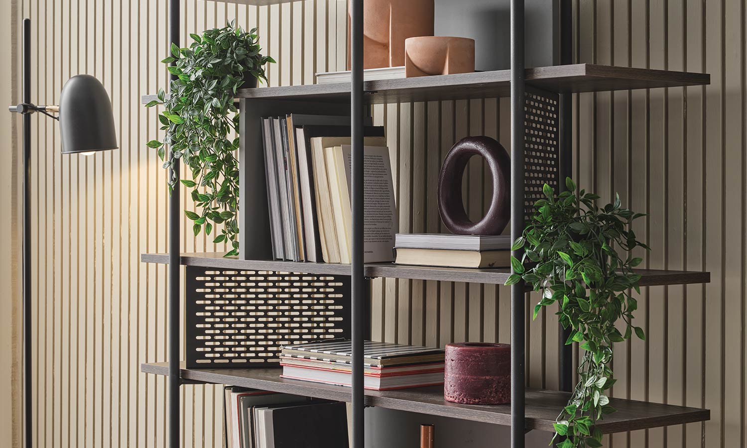 Етажерка «Dark» с размер 120x178x31см