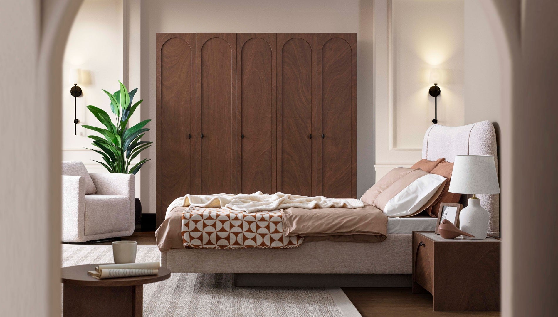 Петкрилен гардероб «Malaga» с огледална врата, лост за закачалки, рафтове, ширина 220см