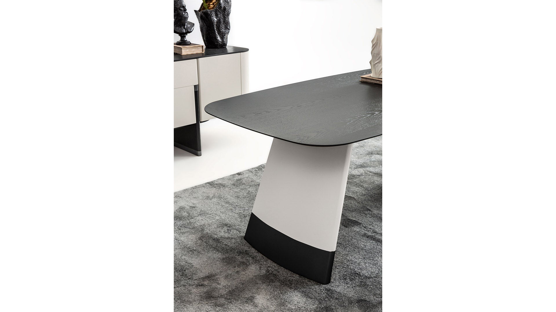 Трапезна маса «Delta Acik Gri» + керамичен плот и естествен фурнир