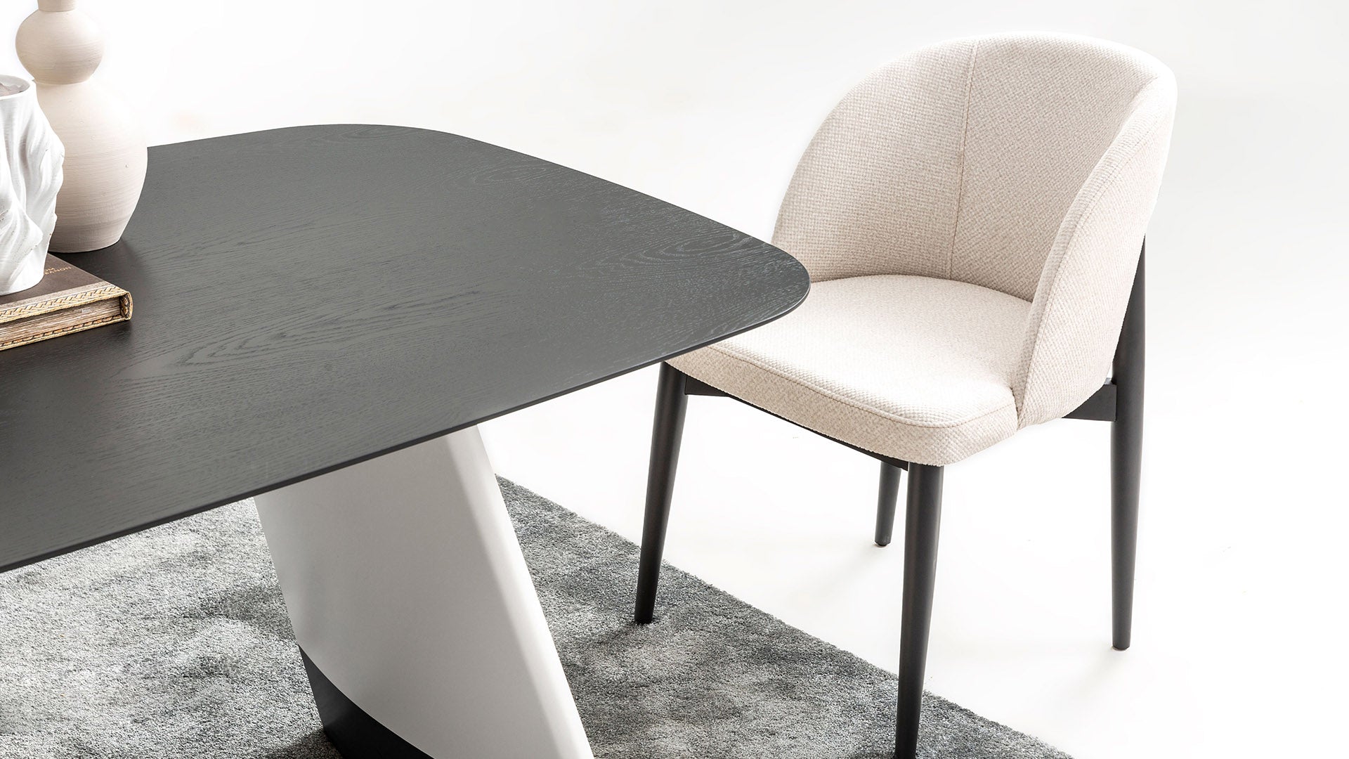 Трапезна маса «Delta Acik Gri» + керамичен плот и естествен фурнир