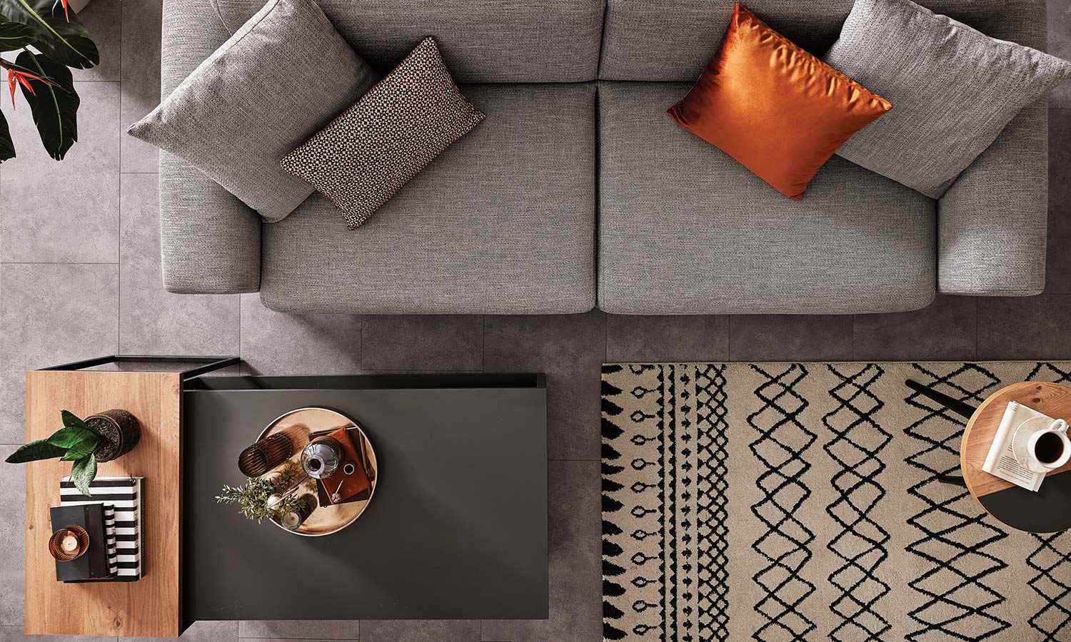 Tриместен разтегателен диван «Lodi» + 4 декоративни възглавници, ширина 235см