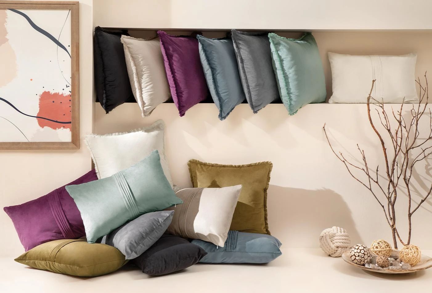 Декоративна възглавница «Otis Black»